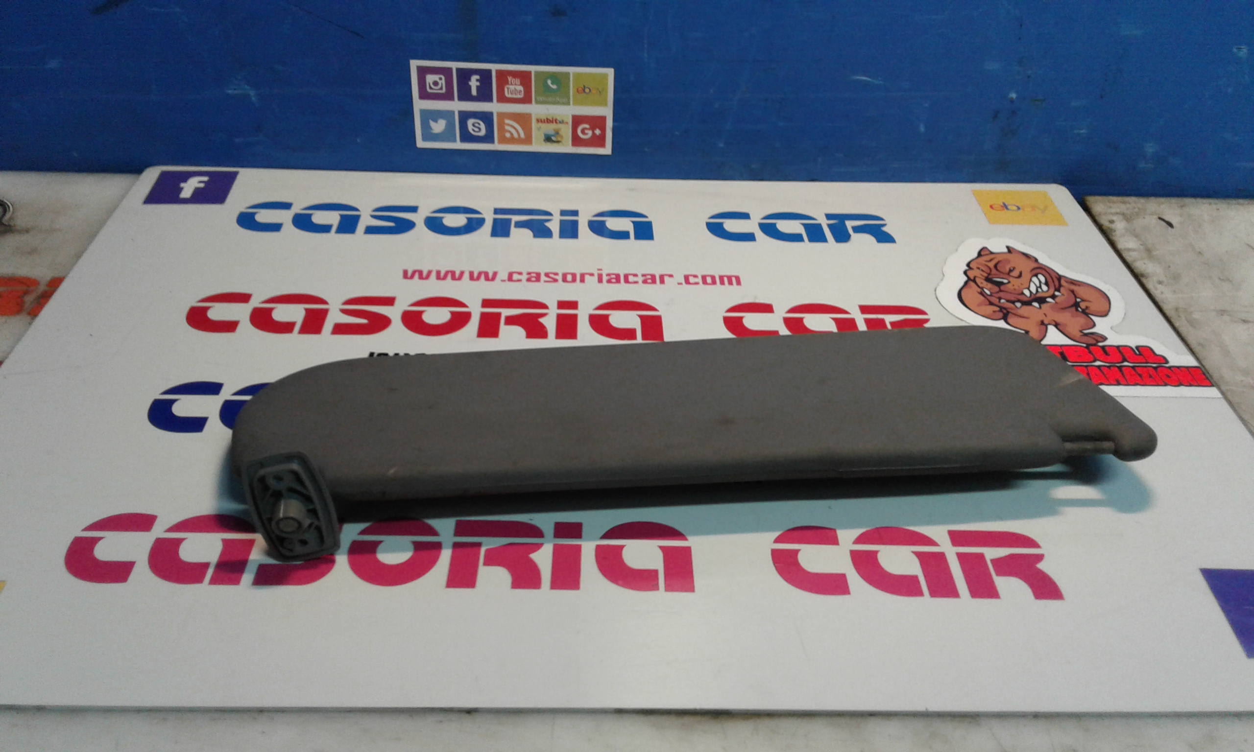 Aletta Parasole Parabrezza Sinistro 9467004877 Usato