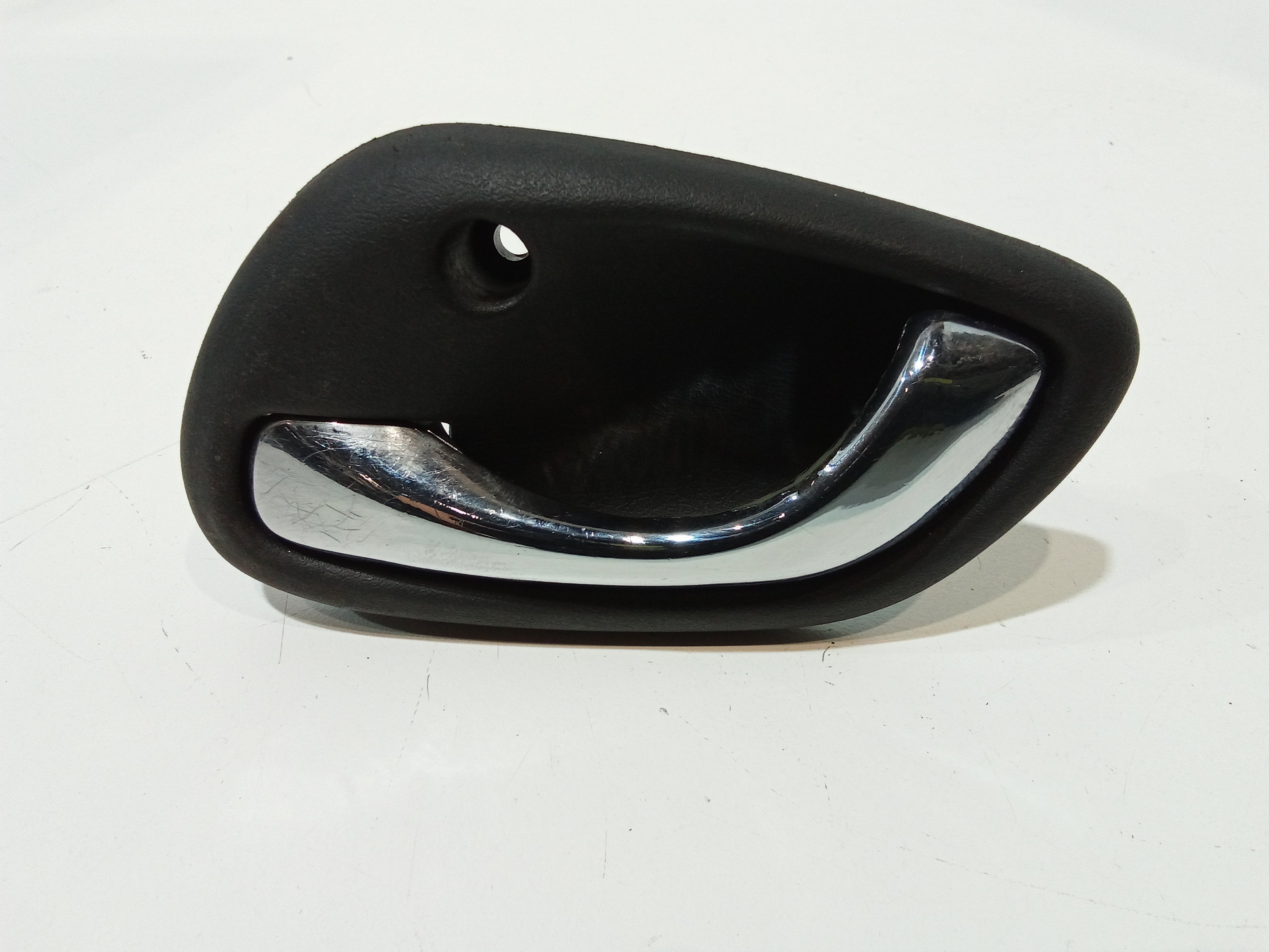 Maniglia Int. Apertura Porta Ant. Sinistro 8313076G00T01 Usato