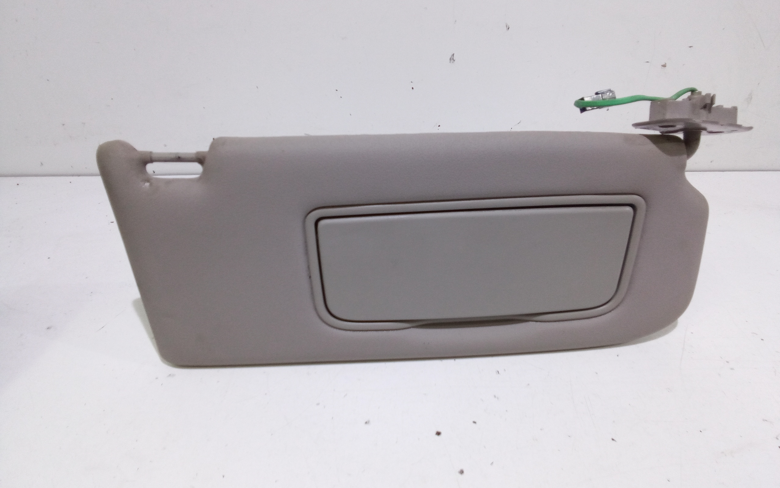 Aletta Parasole Parabrezza Destro 39859778 Usato