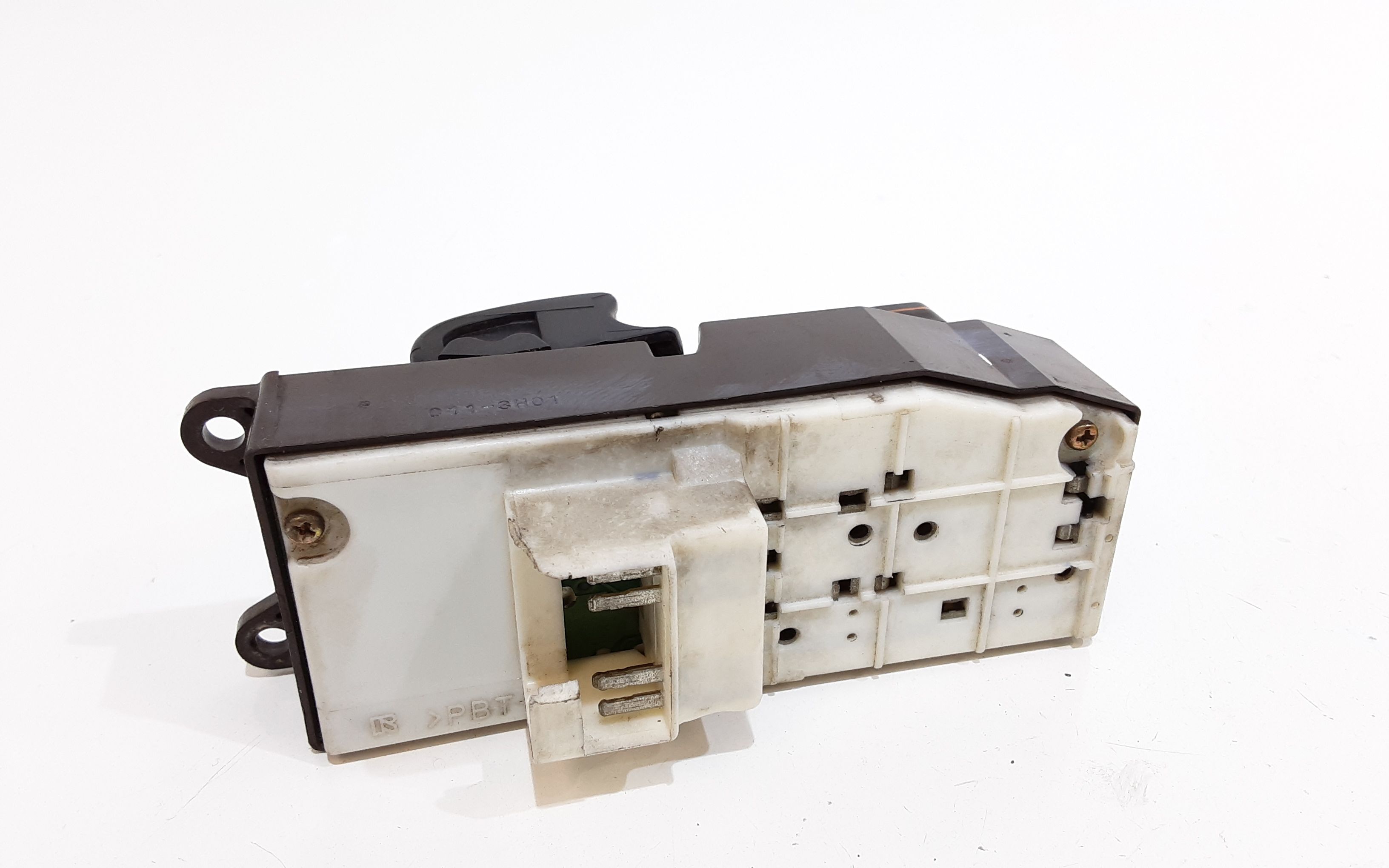 Interruttore Alzacristalli Porta Ant. Sinistro 8482010100 Usato