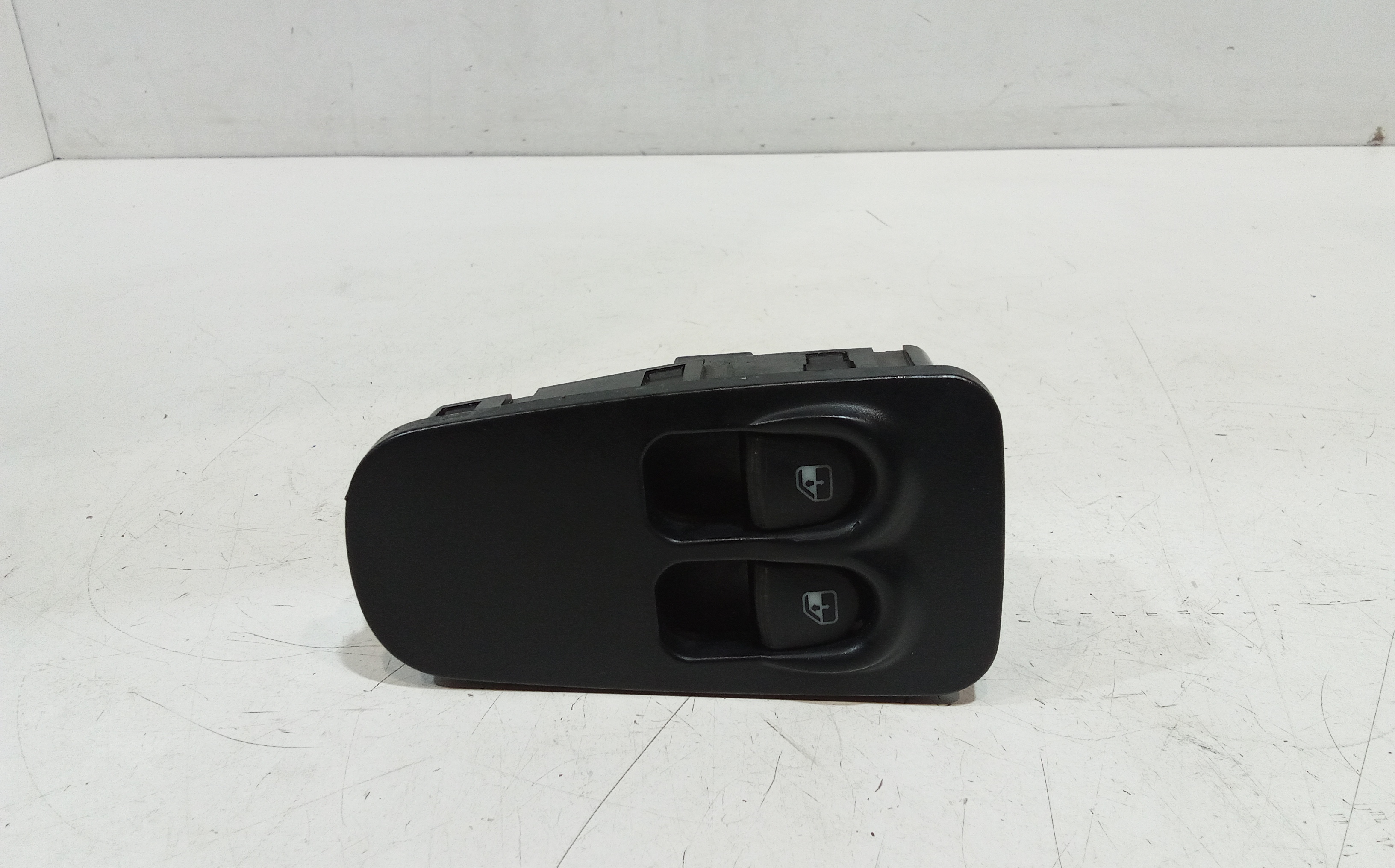 Interruttore Alzacristalli Porta Ant. Sinistro Usato