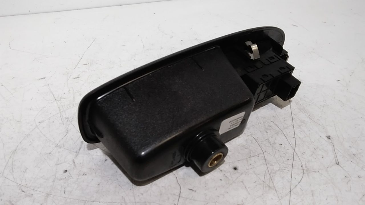 Interruttore Alzacristalli Porta Post. Destro 735555157 Usato