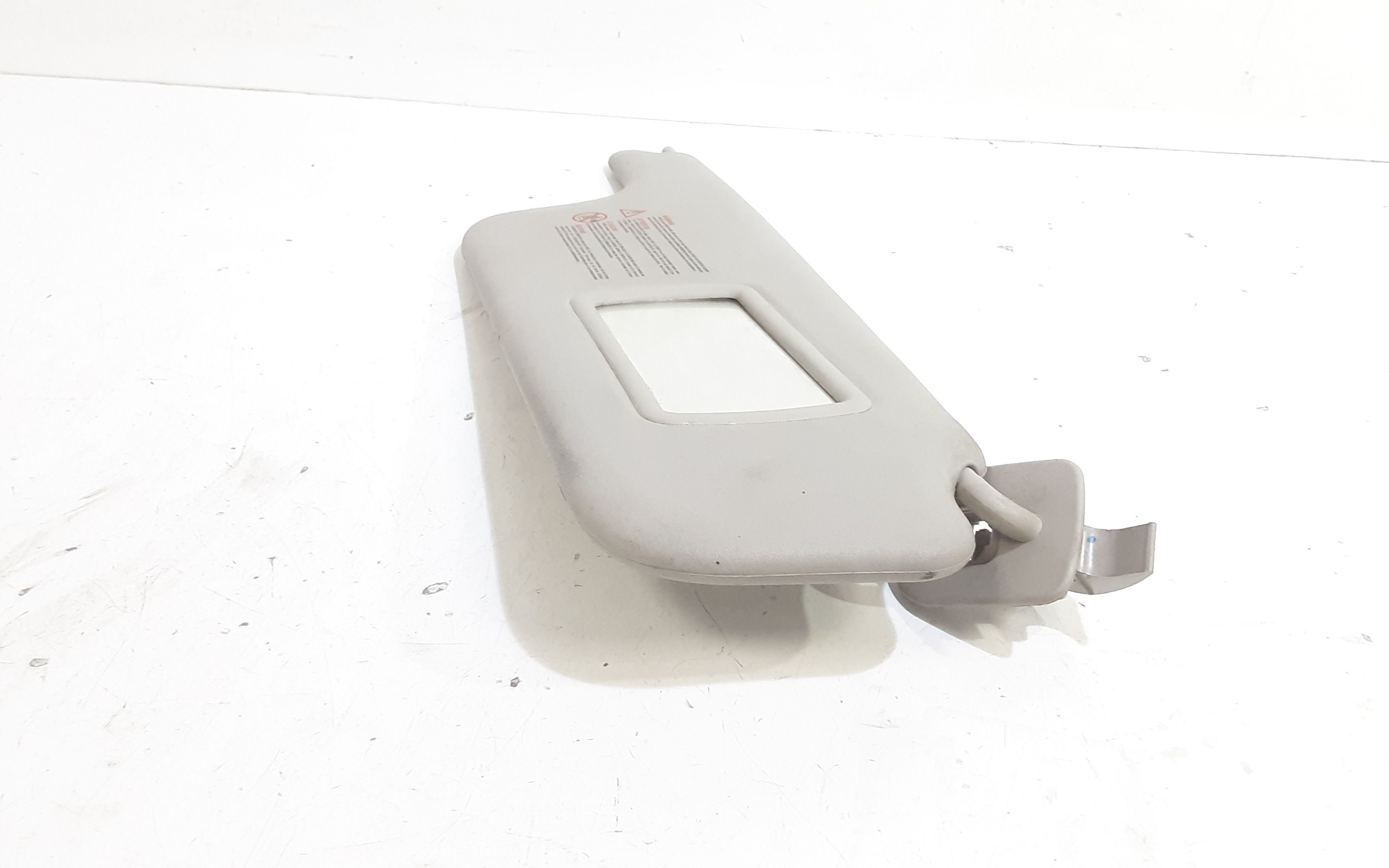 Aletta Parasole Parabrezza Destro 8200246819 Usato