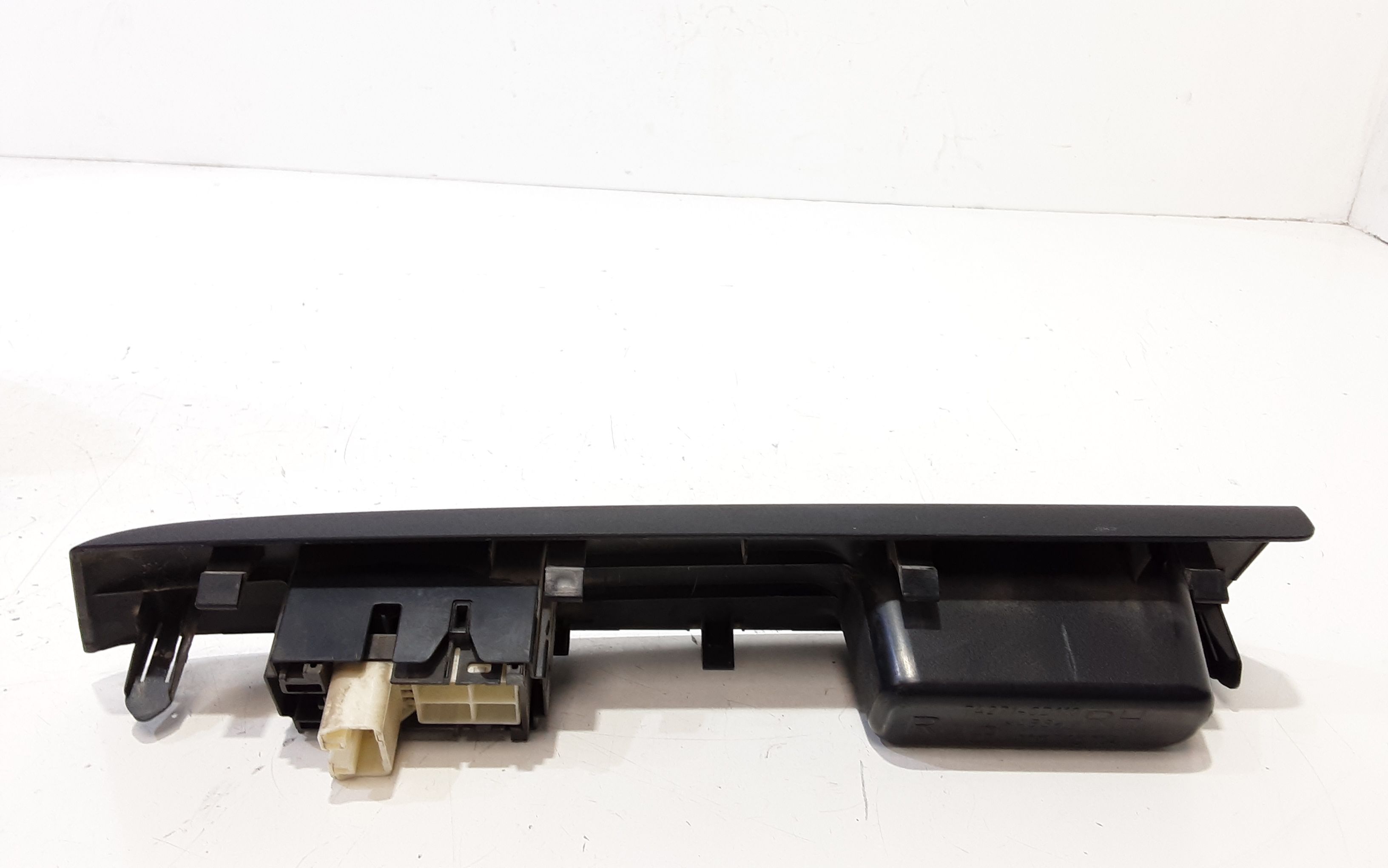 Interruttore Alzacristalli Porta Post. Destro 848100D021B0 Usato