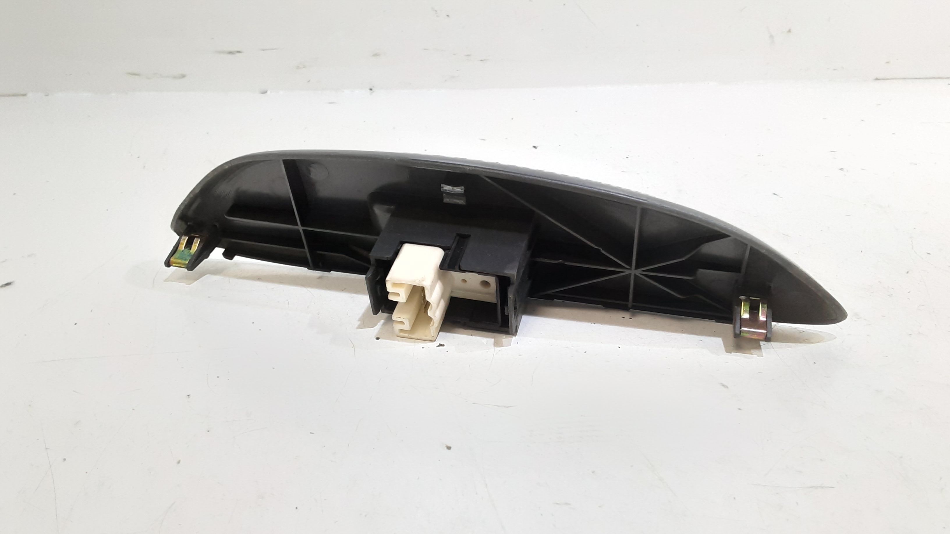 Interruttore Alzacristalli Porta Ant. Destro 8481012080 Usato