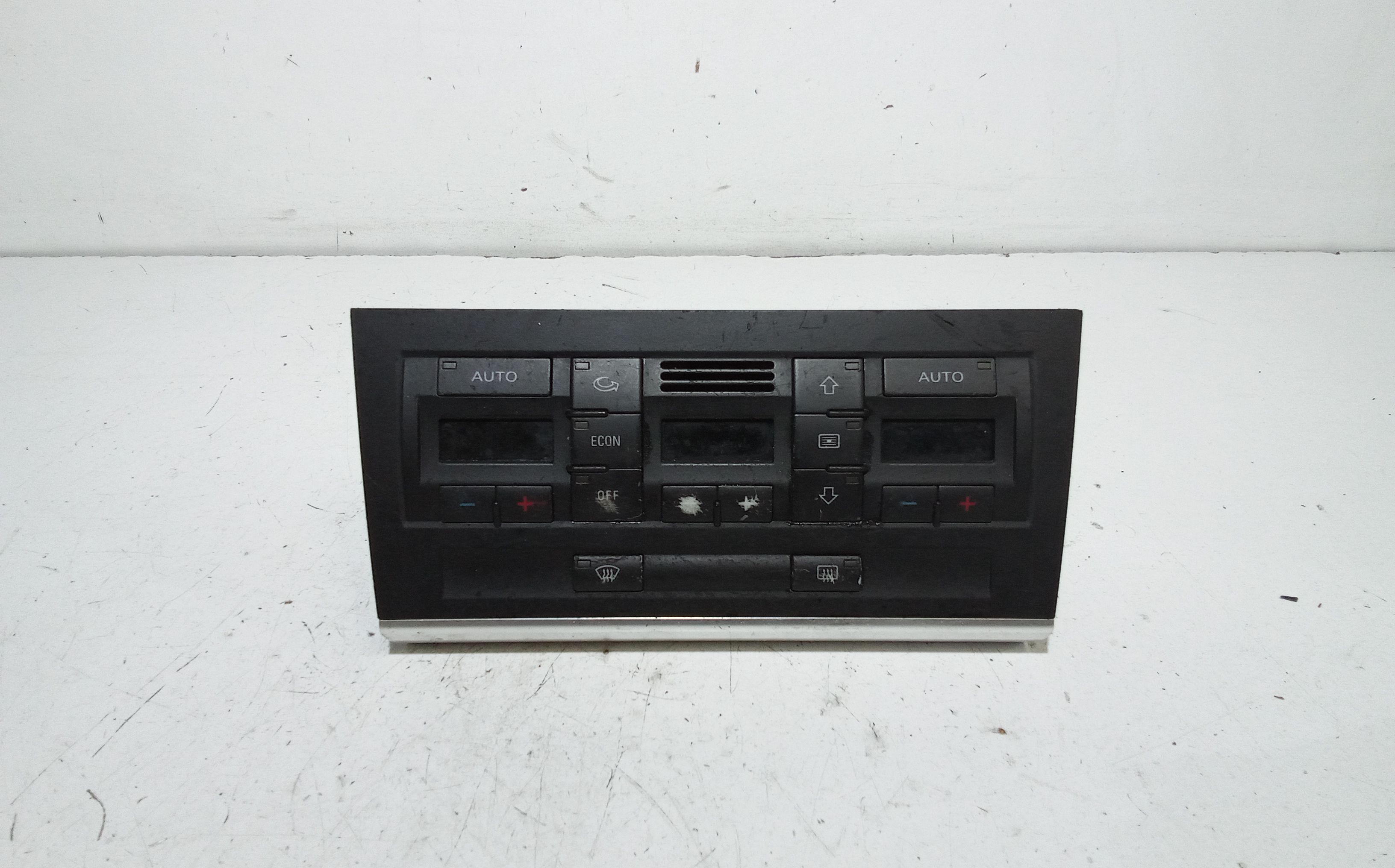 Blocco Comando Climatizzazione 8E0819045A Usato