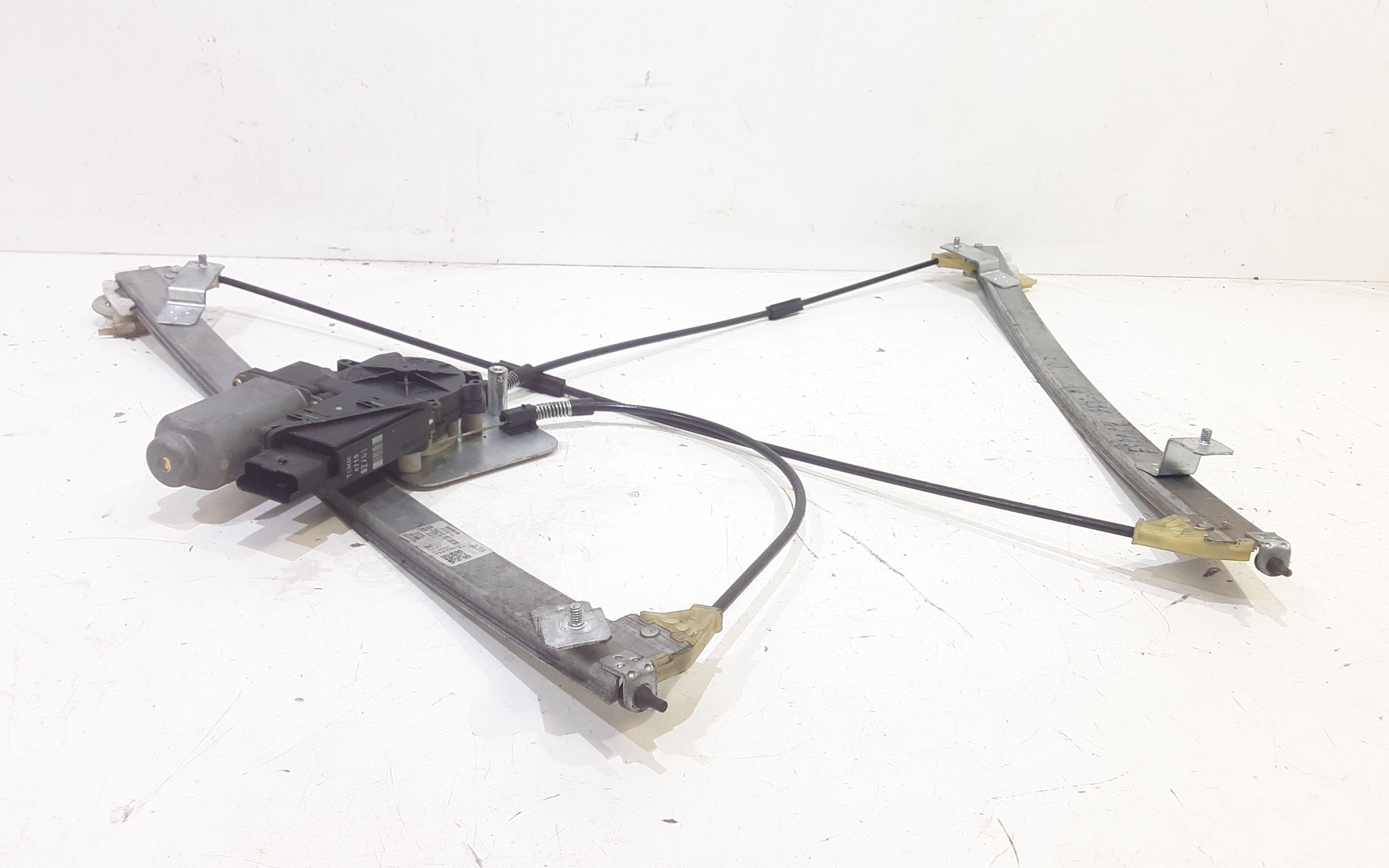 Alzacristallo Porta Ant. Destro Usato