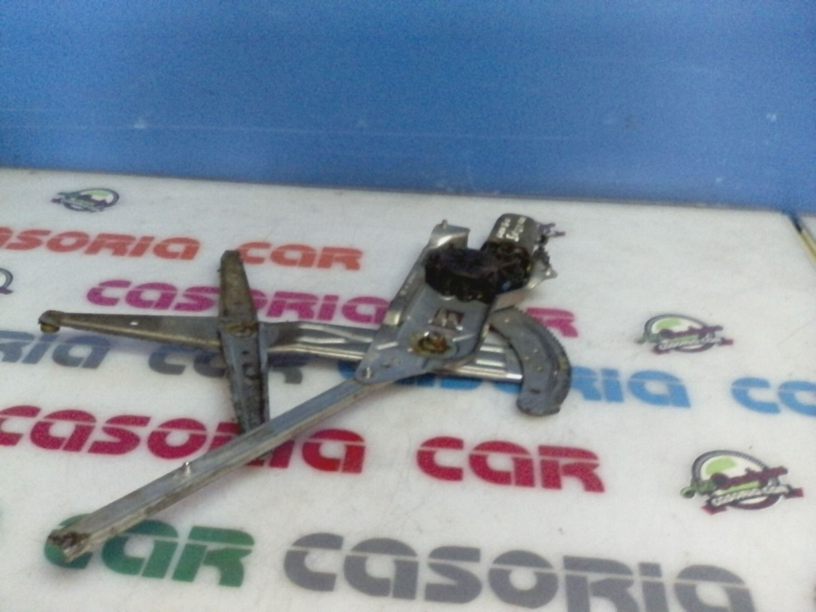 Alzacristallo Porta Ant. Destro 8200157006 Usato