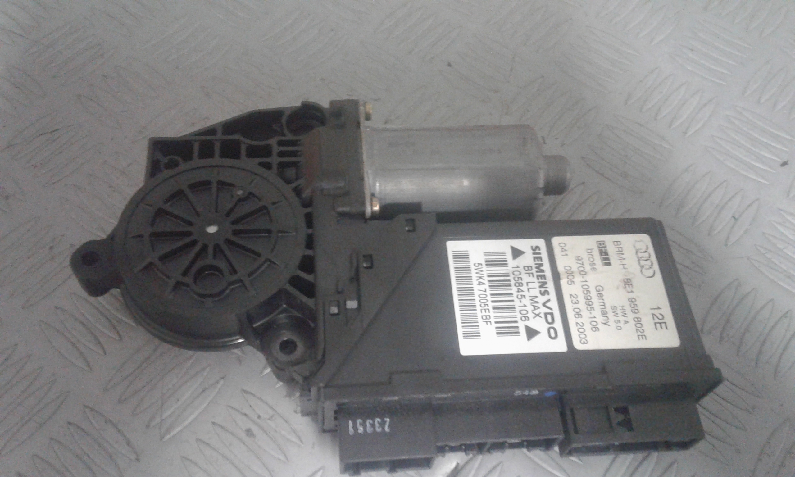 Motorino Alzacristallo Porta Ant. Destro 8E1959802G Usato