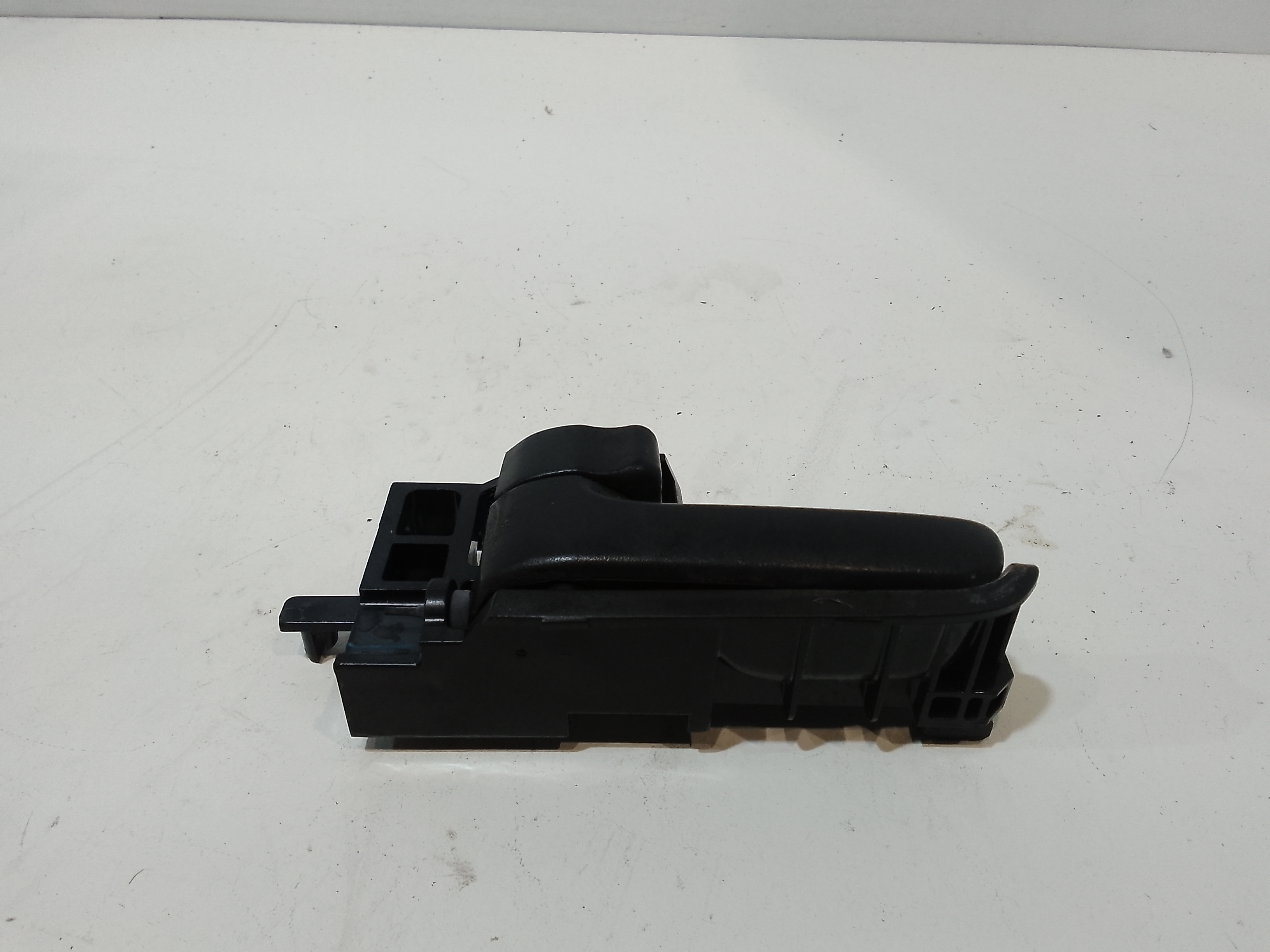 Maniglia Int. Apertura Porta Ant. Sinistro 69206B1010 Usato