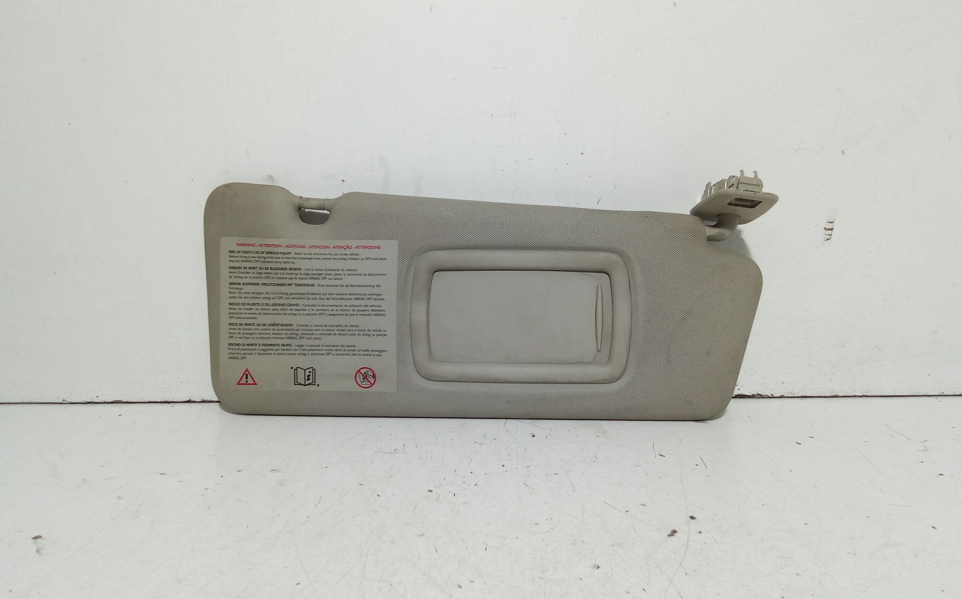 Aletta Parasole Parabrezza Destro 964001446R Usato