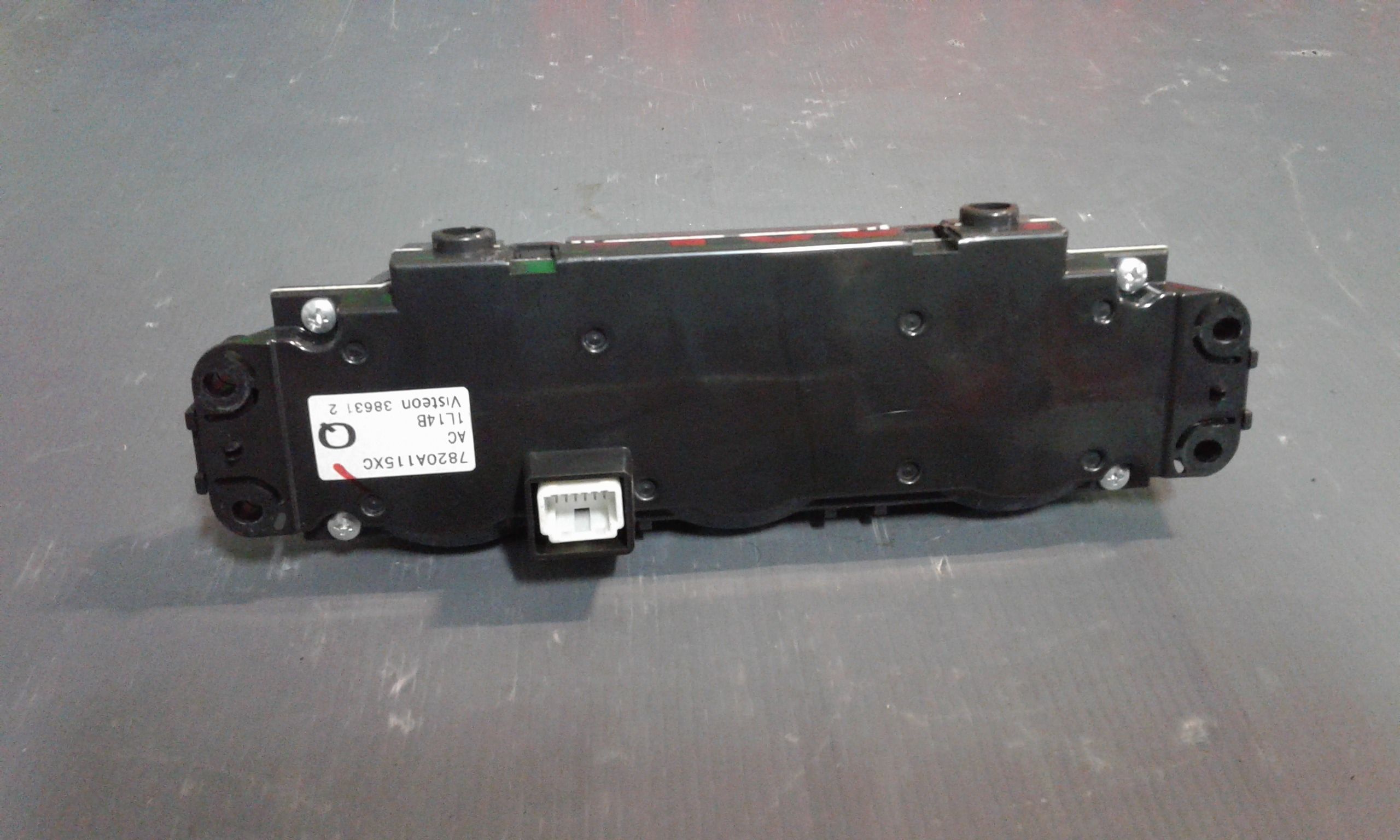 Blocco Comando Climatizzazione 7820A115XB Usato