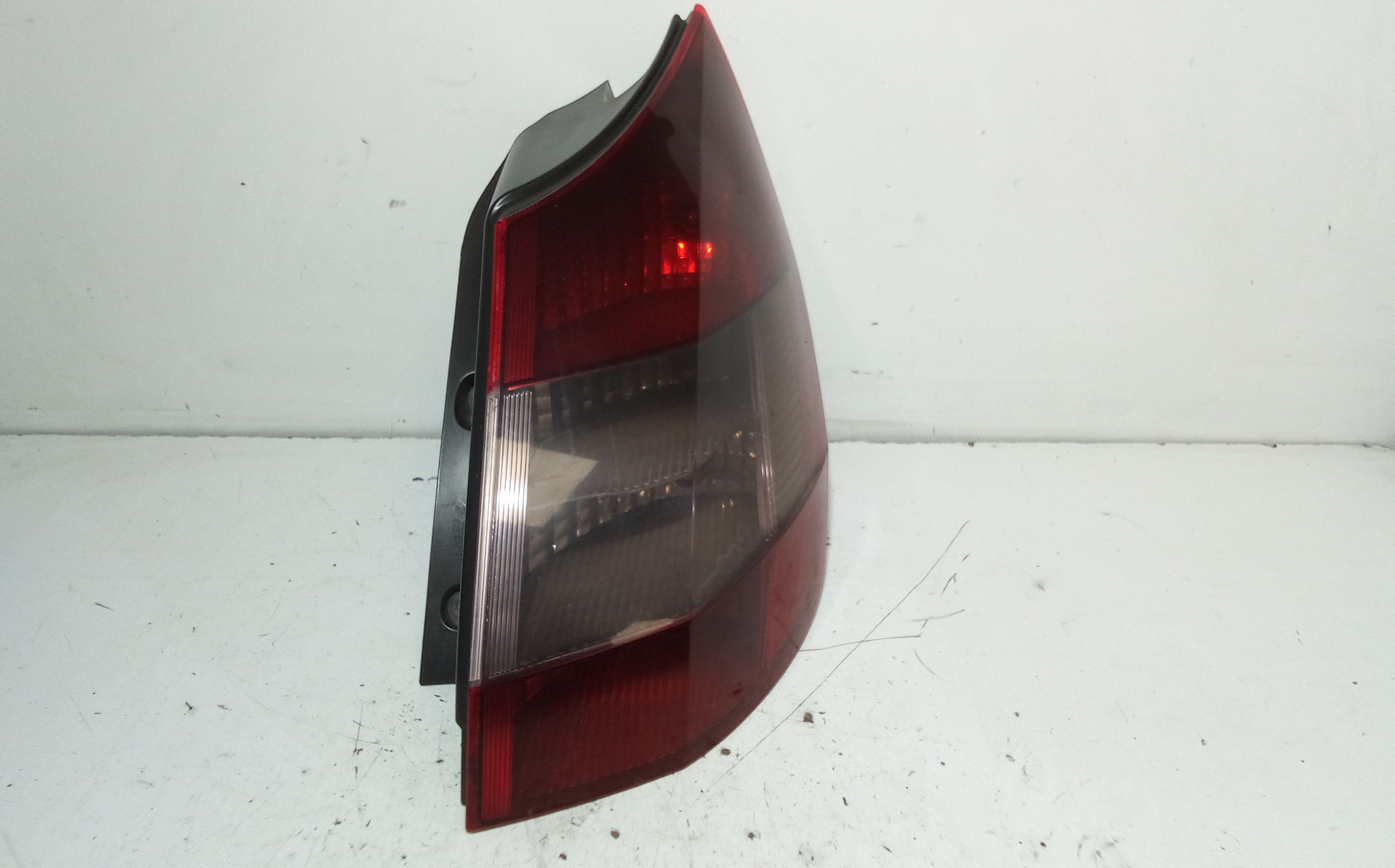 Fanale Post. Destro 8200127702 Usato