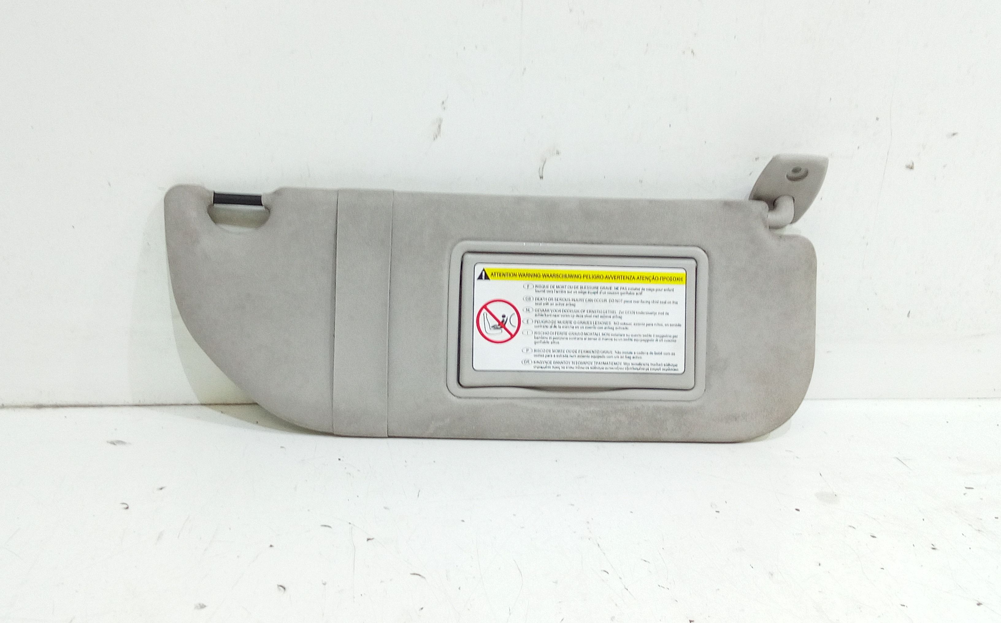 Aletta Parasole Parabrezza Destro 0474109010 Usato