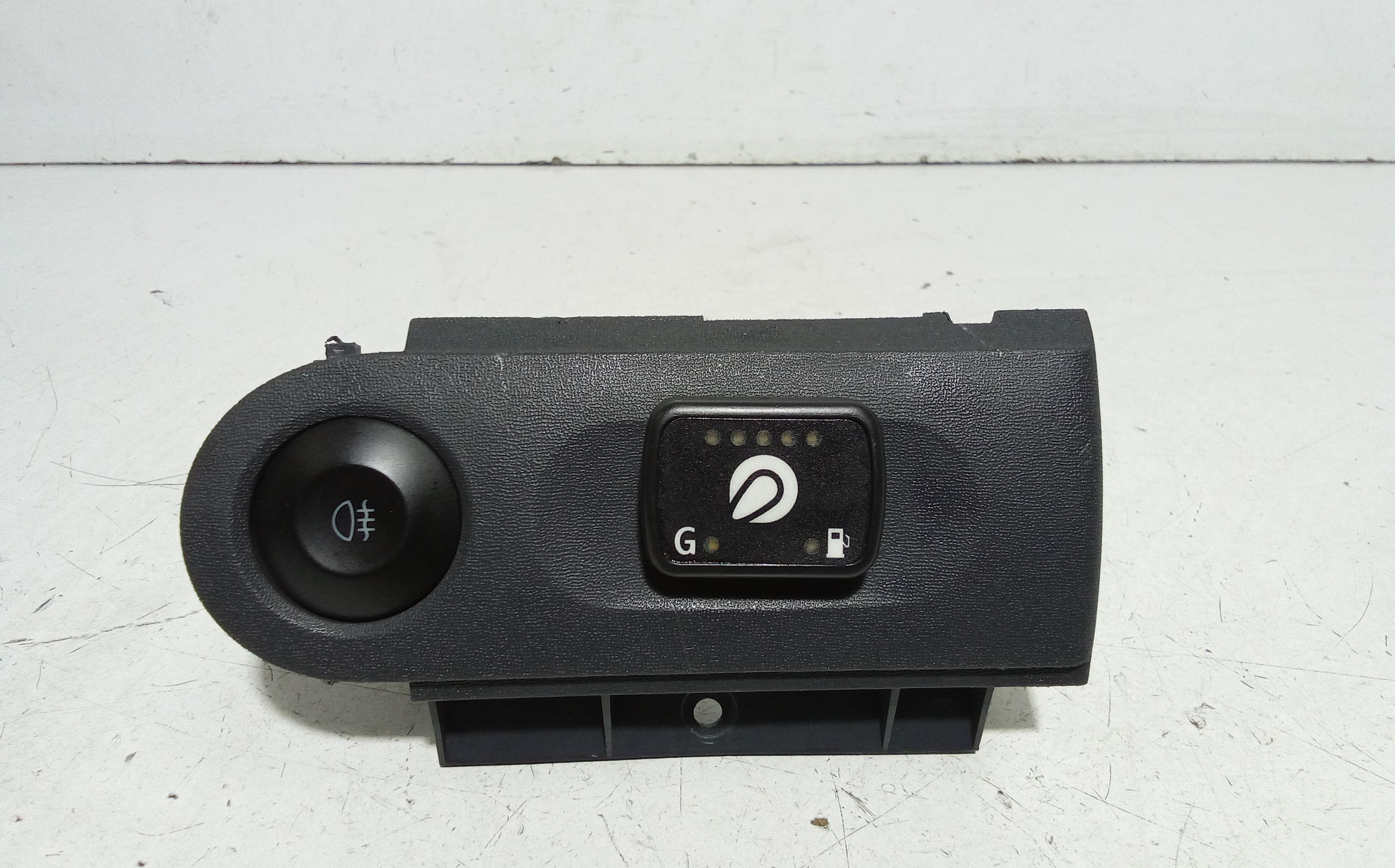 Interruttore Proiettori Fendinebbia 8614A076 Usato