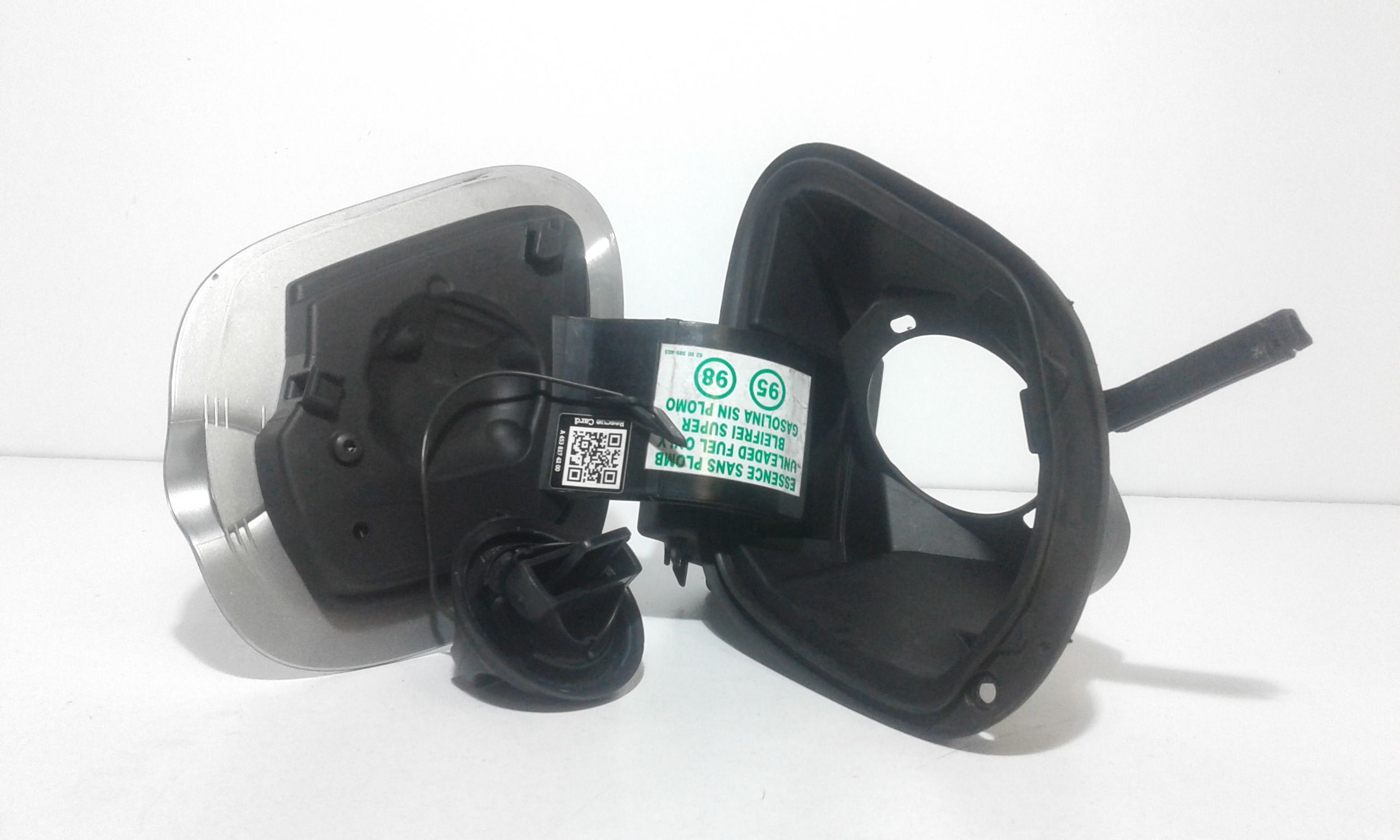 Sportello Carburante Q0001513V010000000 Usato