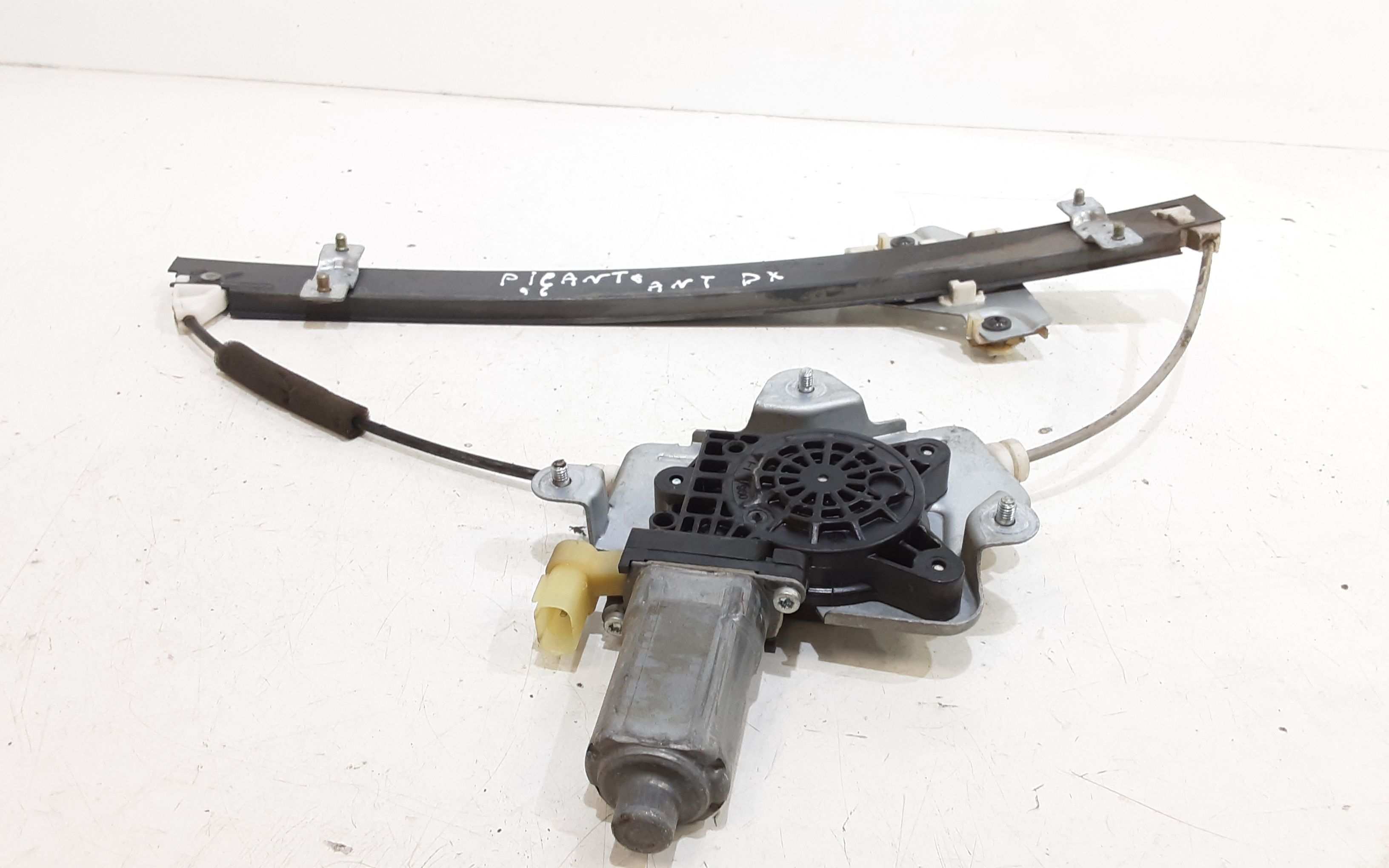 Alzacristallo Porta Ant. Destro 8240207000 Usato