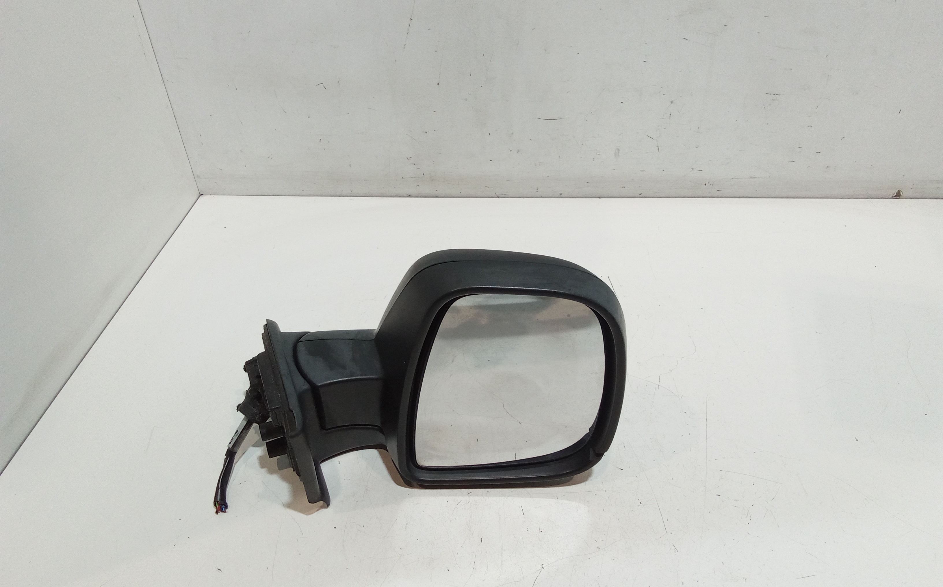 Retrovisore Est. Destro Usato