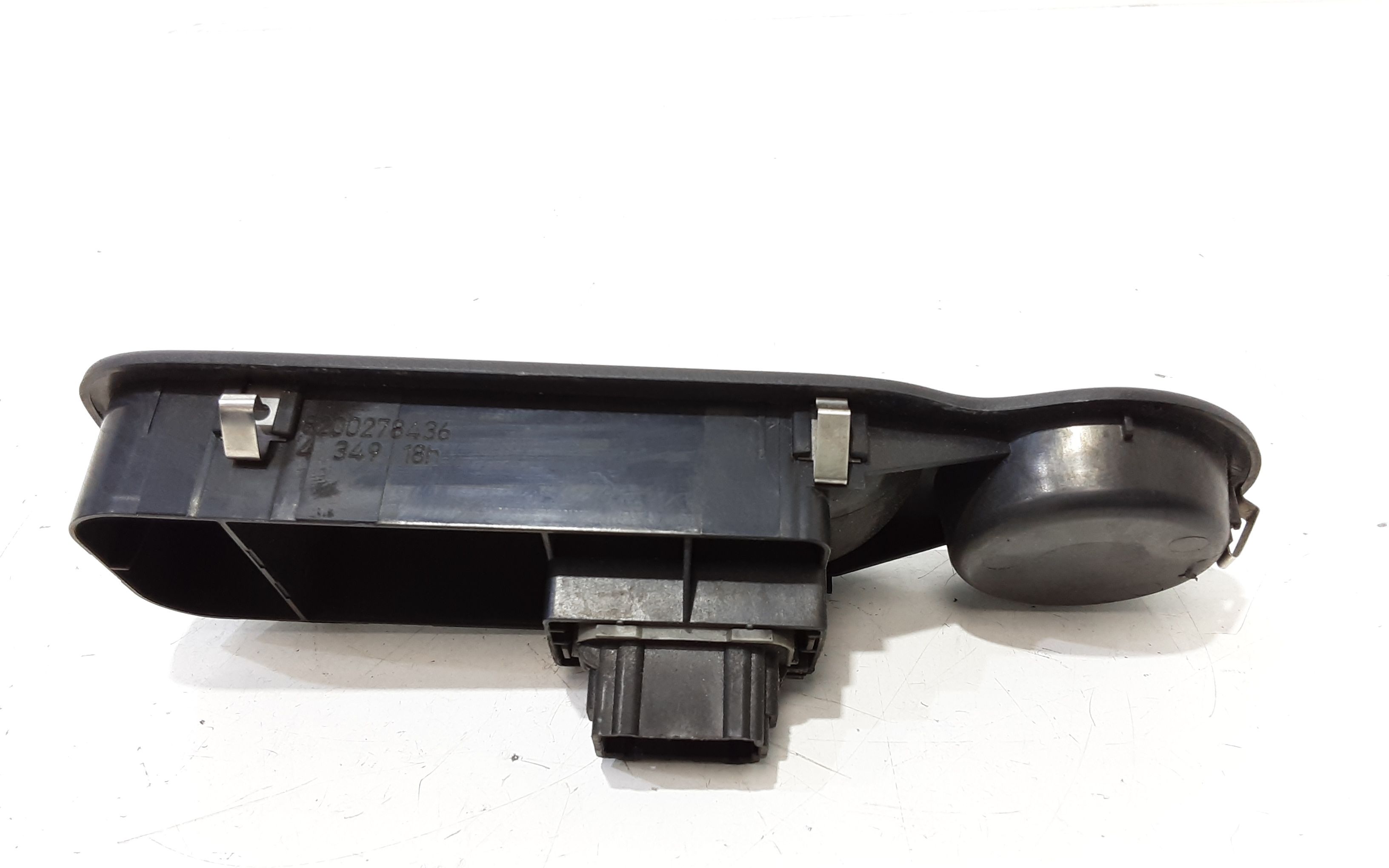 Interruttore Alzacristalli Porta Ant. Destro 8200214936 Usato