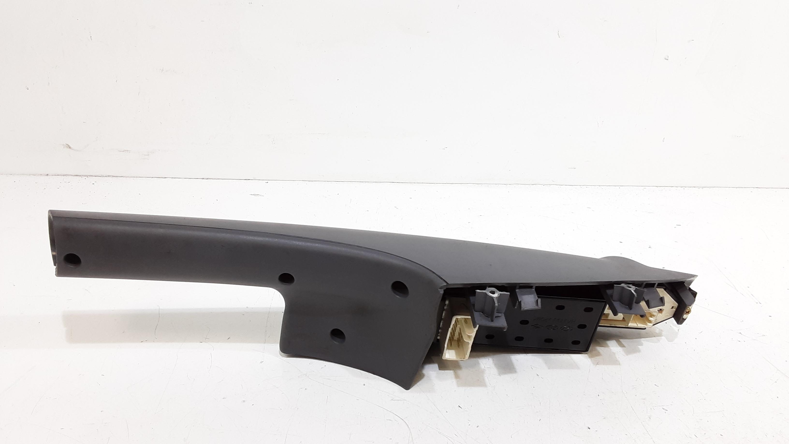 Interruttore Alzacristalli Porta Ant. Sinistro Usato