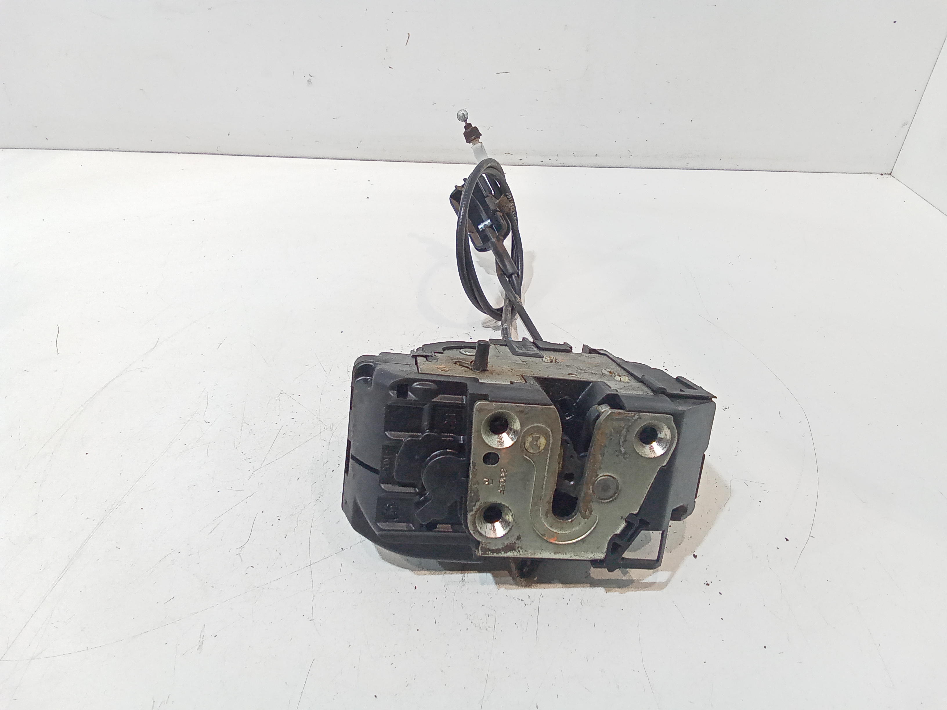 Serratura Porta Post. Destro 825009U100 Usato