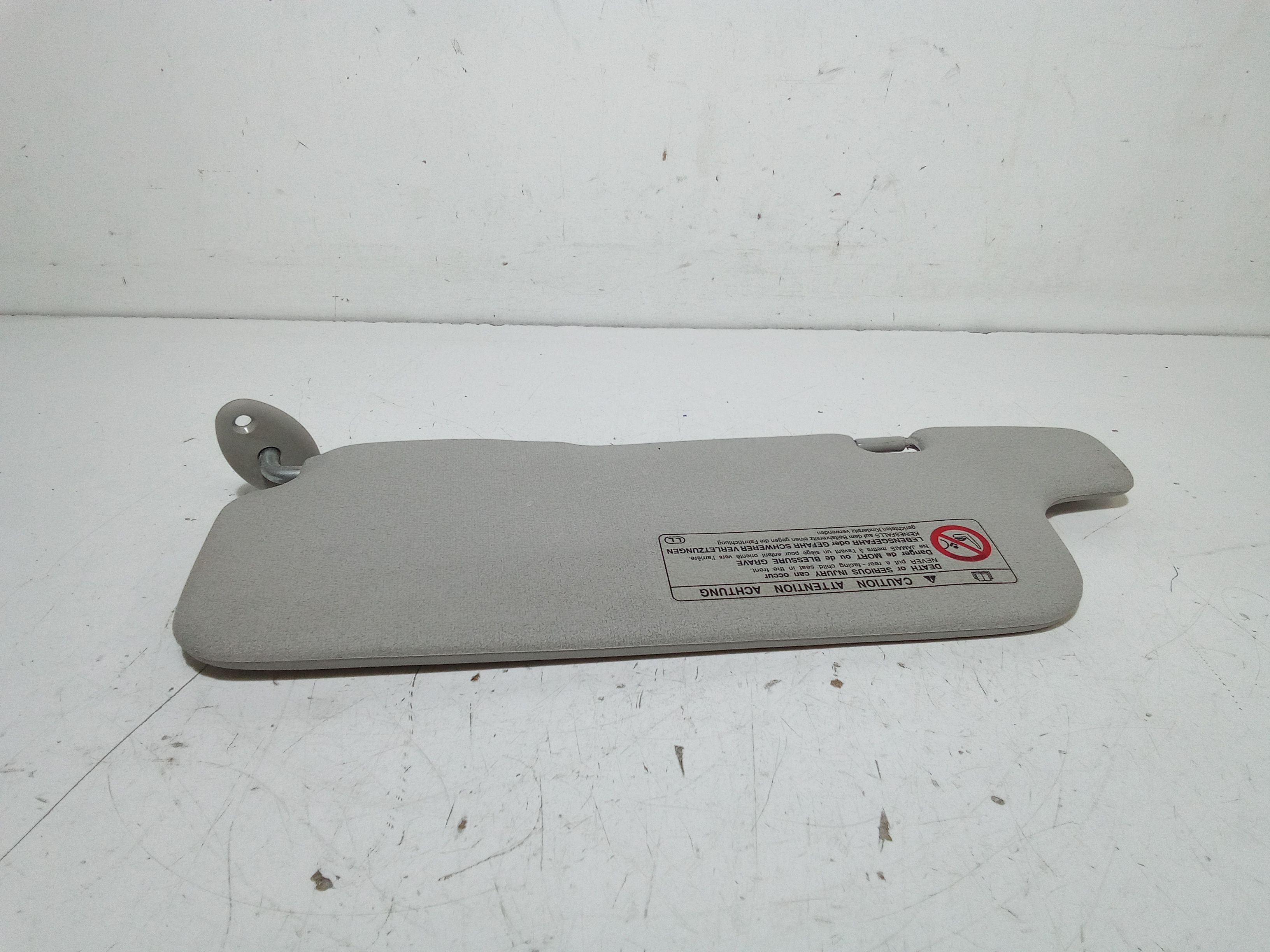 Aletta Parasole Parabrezza Destro 743100D011B0 Usato