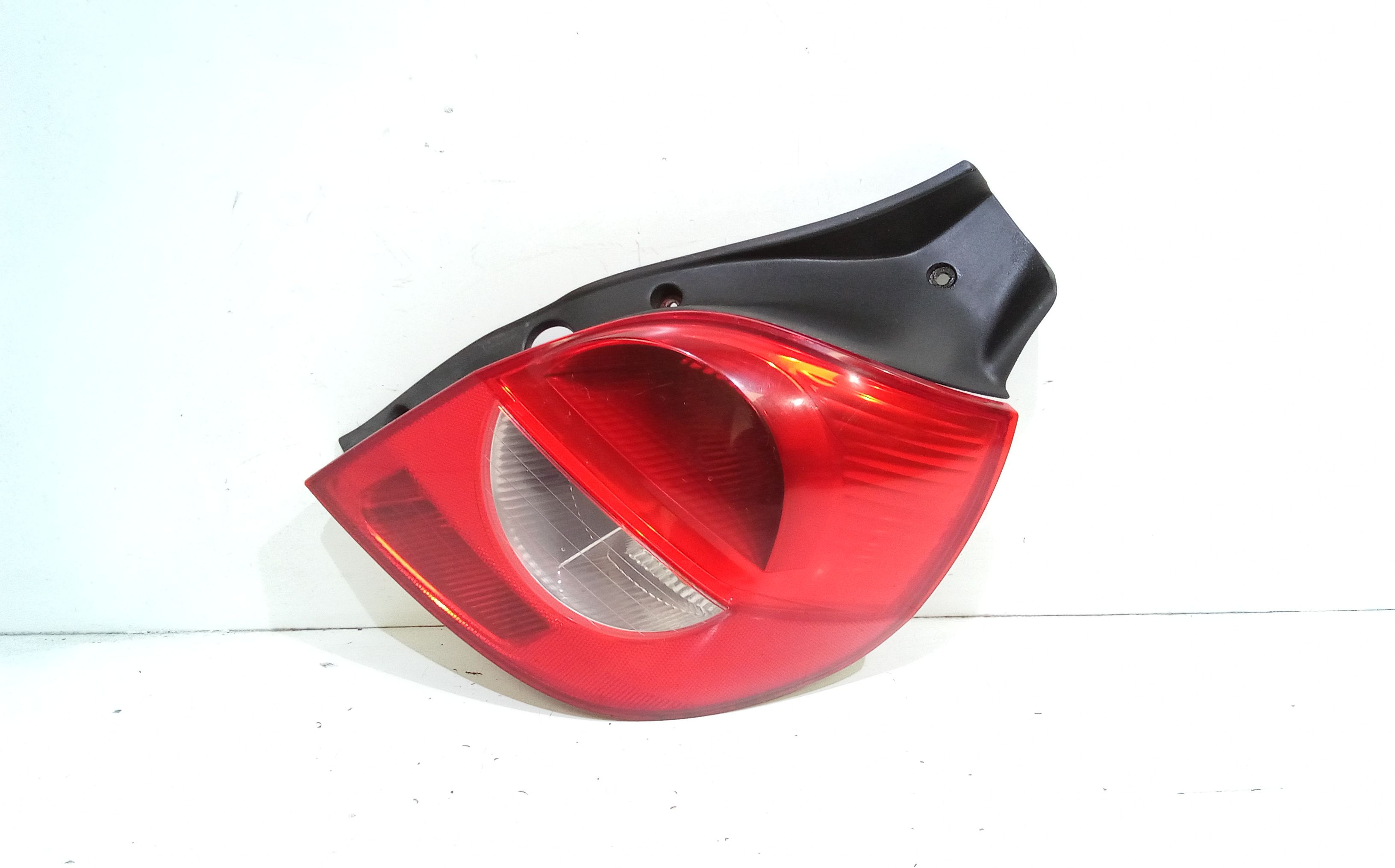 Fanale Post. Destro 8200459960 Usato