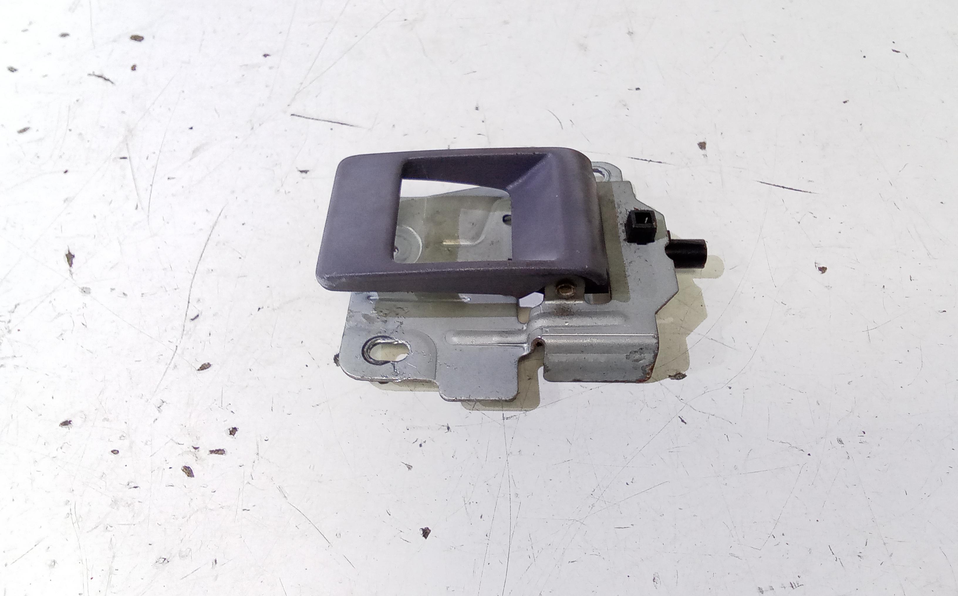 Maniglia Int. Apertura Porta Ant. Sinistro ALR8181LNF Usato