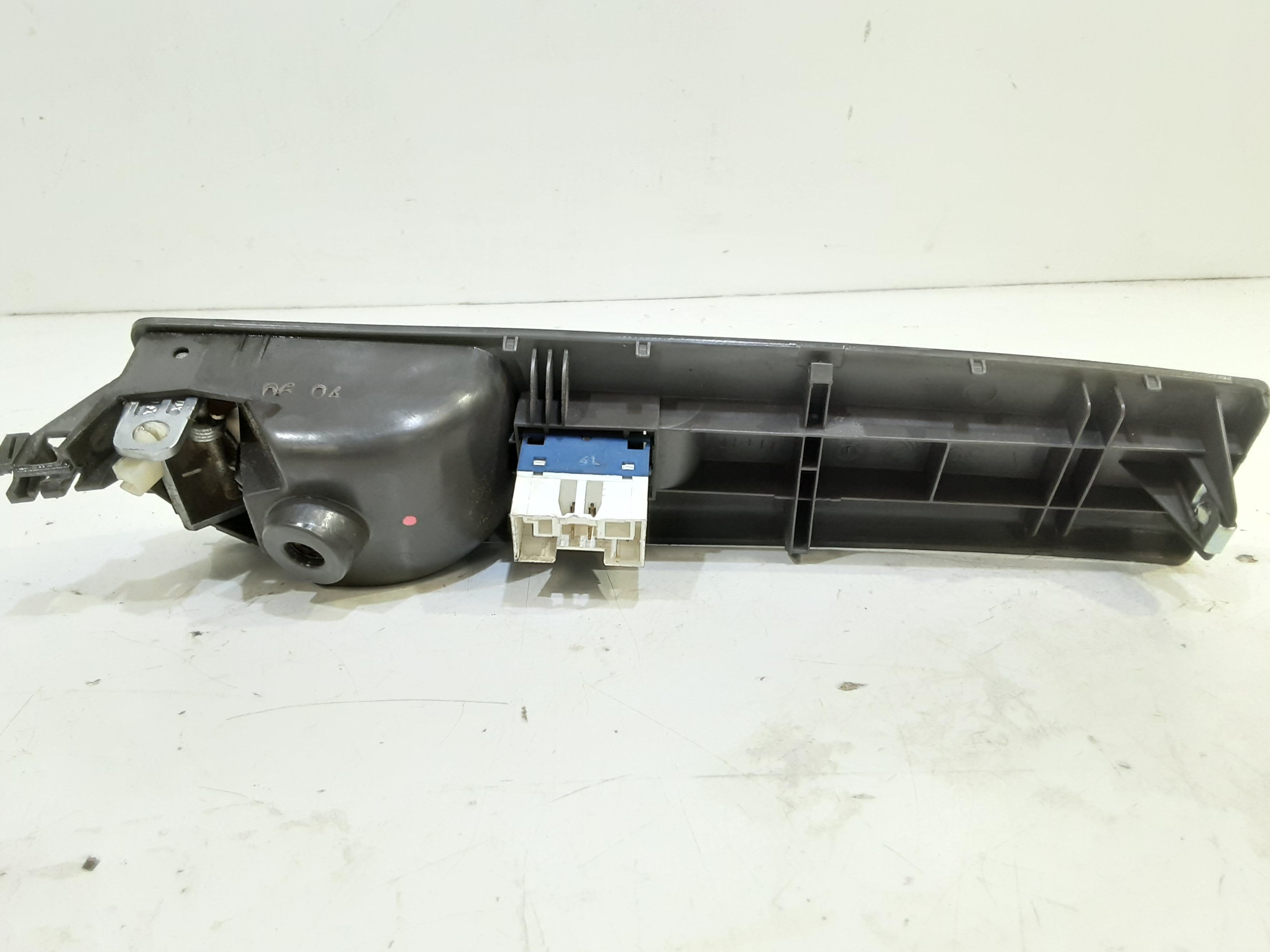 Interruttore Alzacristalli Porta Ant. Destro Usato