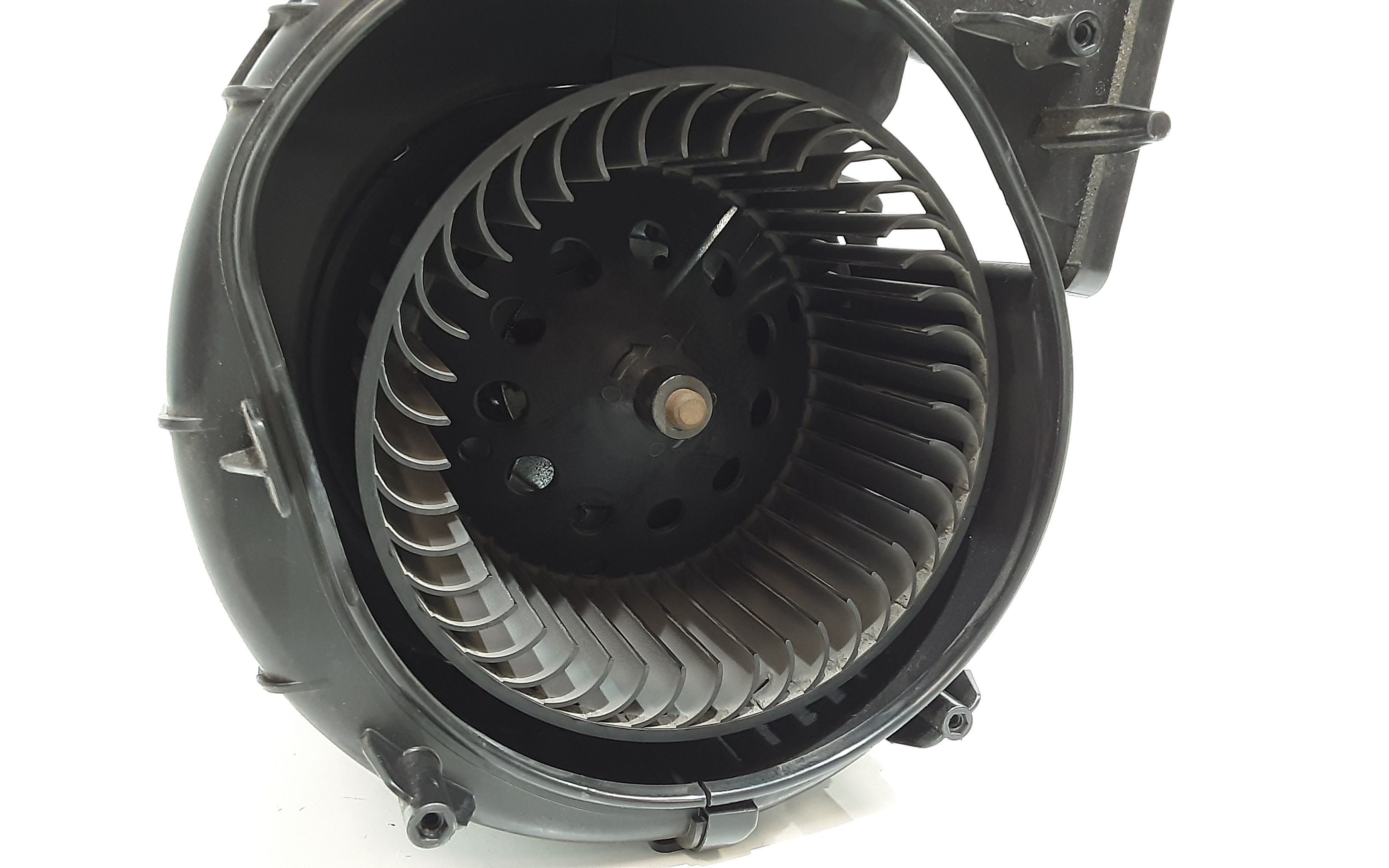 Motorino Ventilazione Abitacolo 272109961R Usato