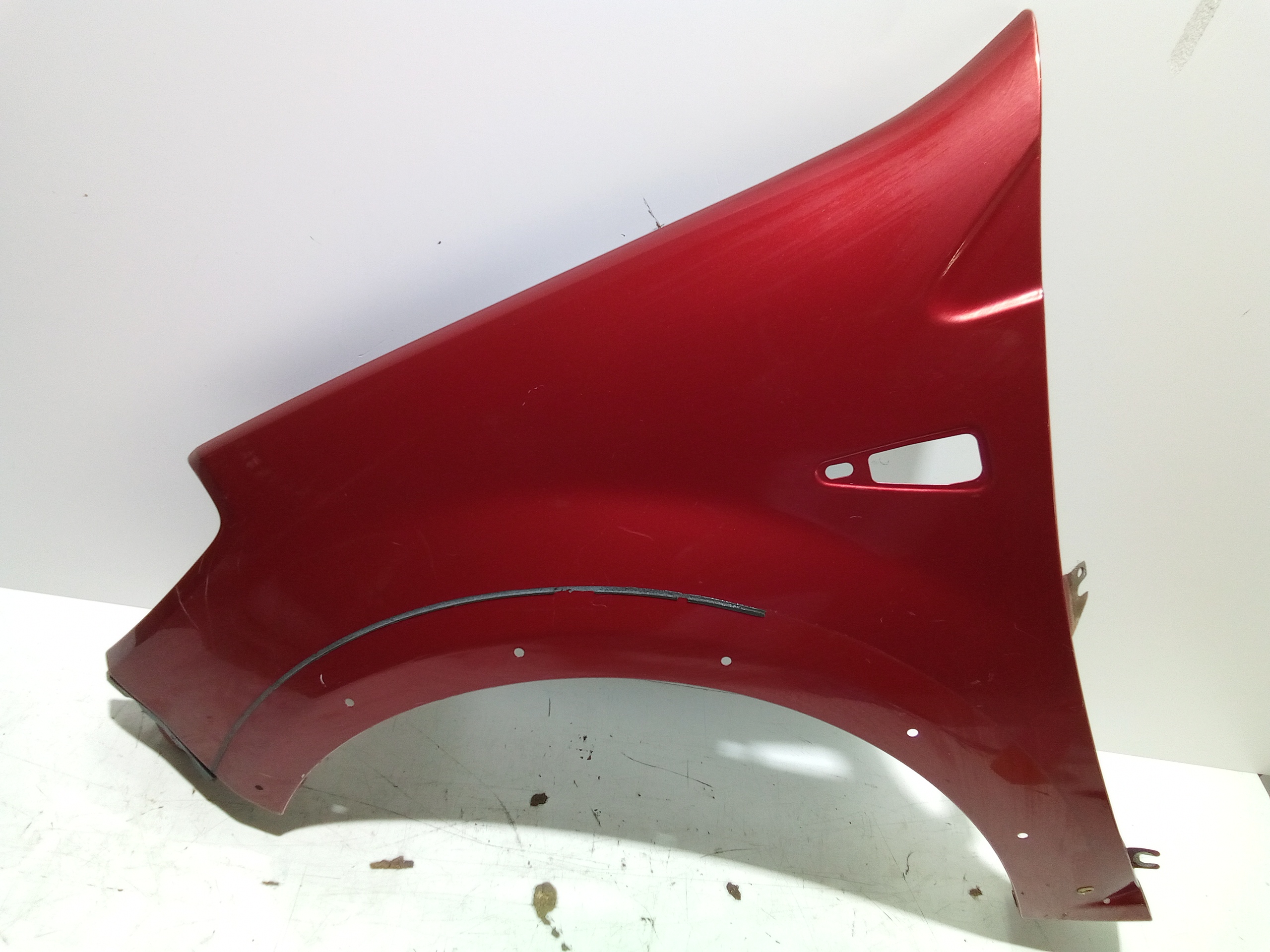 Parafango Ant. Destro 631005379R Usato