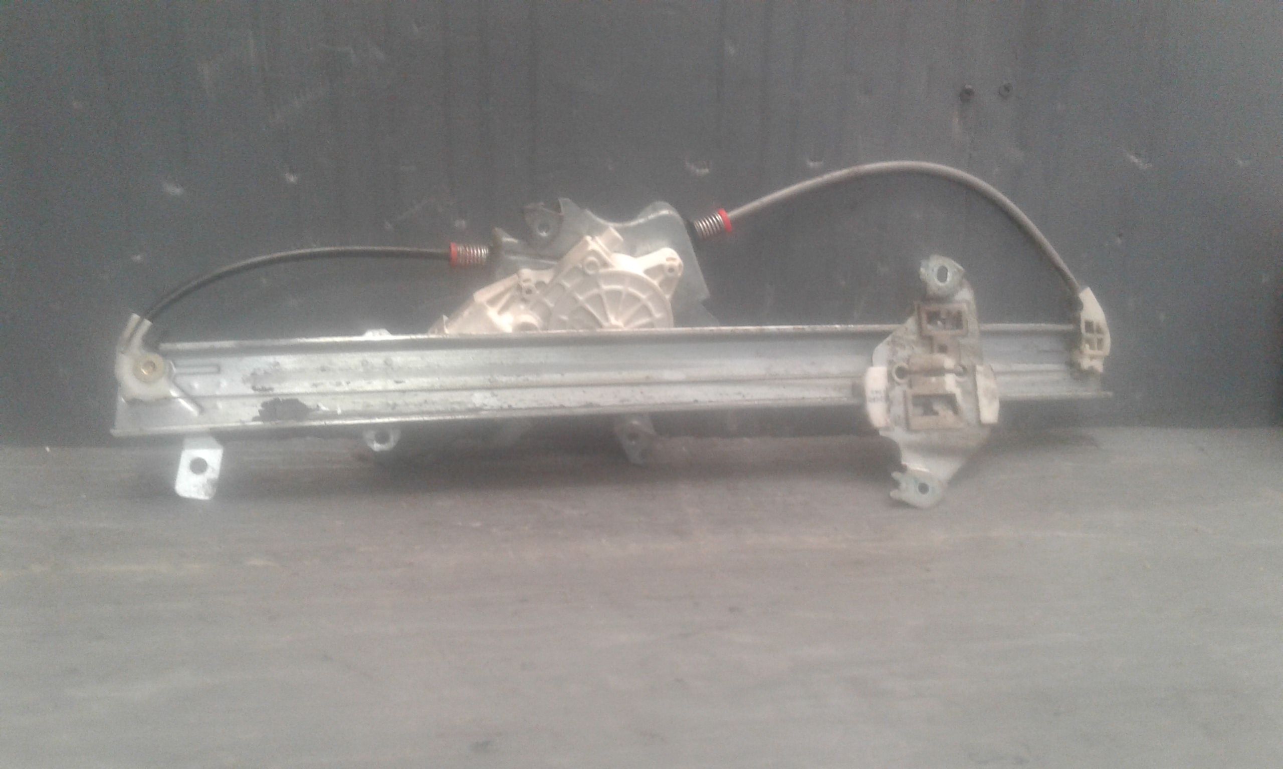 Alzacristallo Porta Ant. Destro 807005F600 Usato