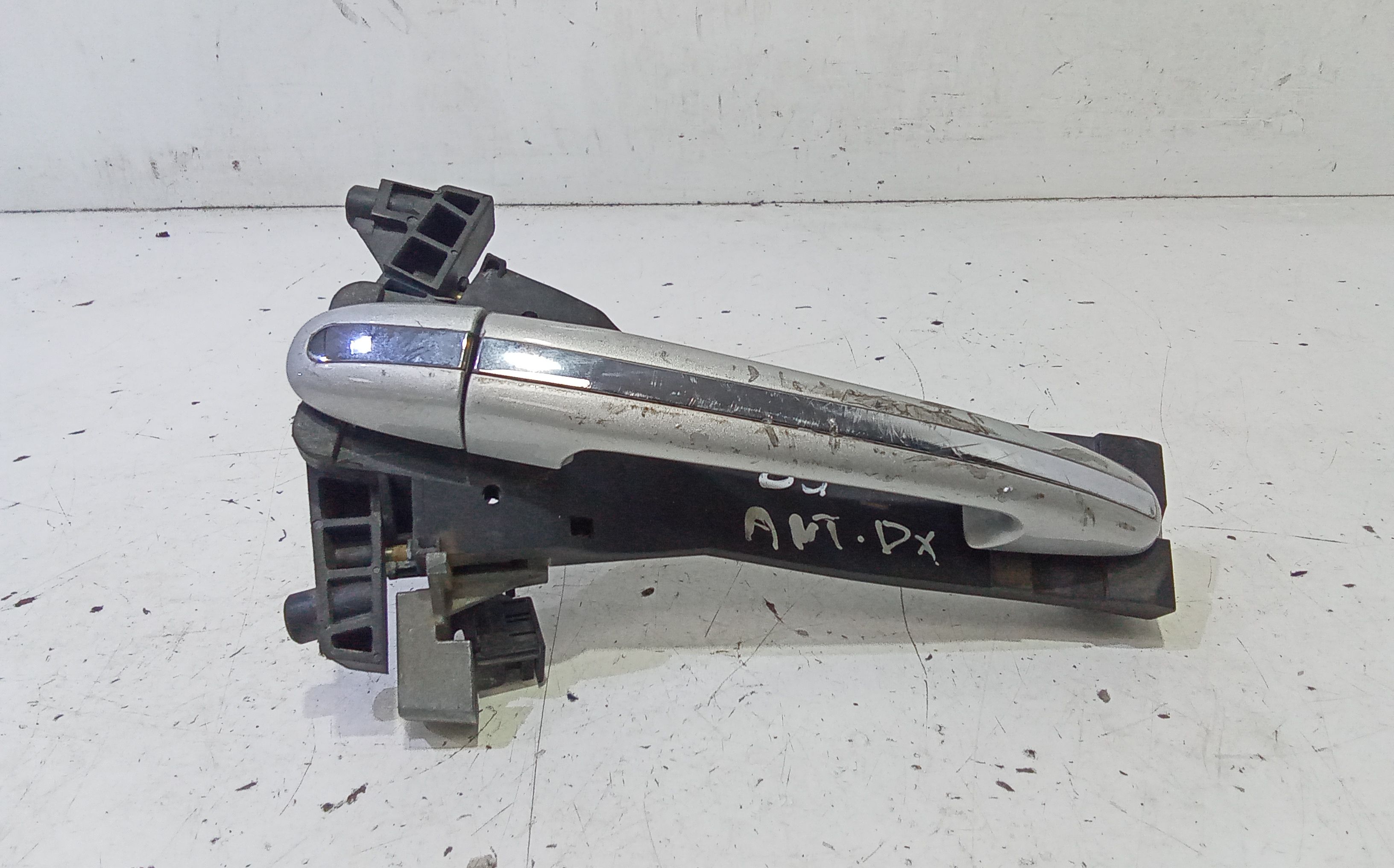 Maniglia Porta Ant. Destro A1687660001 Usato