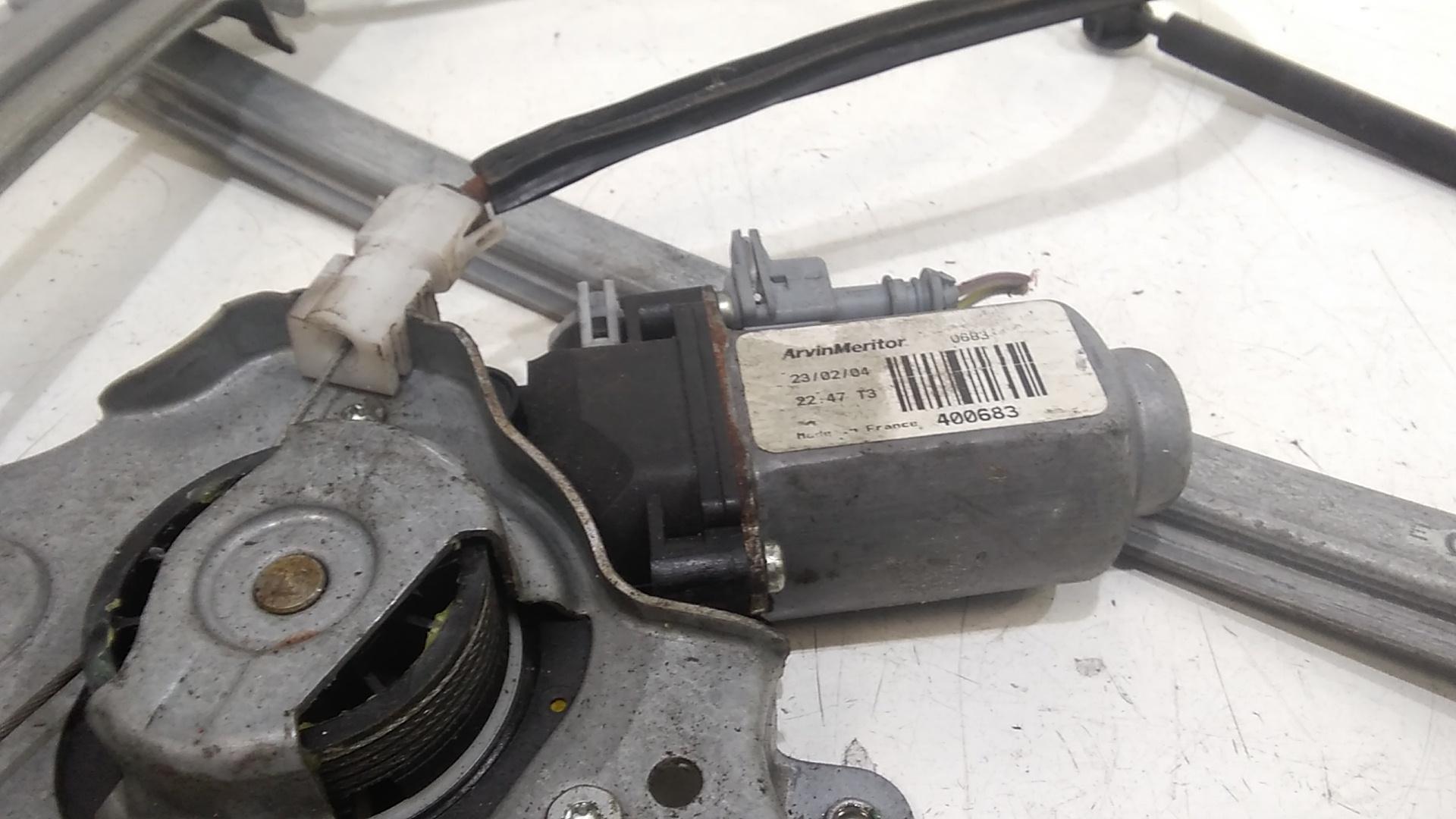 Alzacristallo Porta Ant. Sinistro Usato