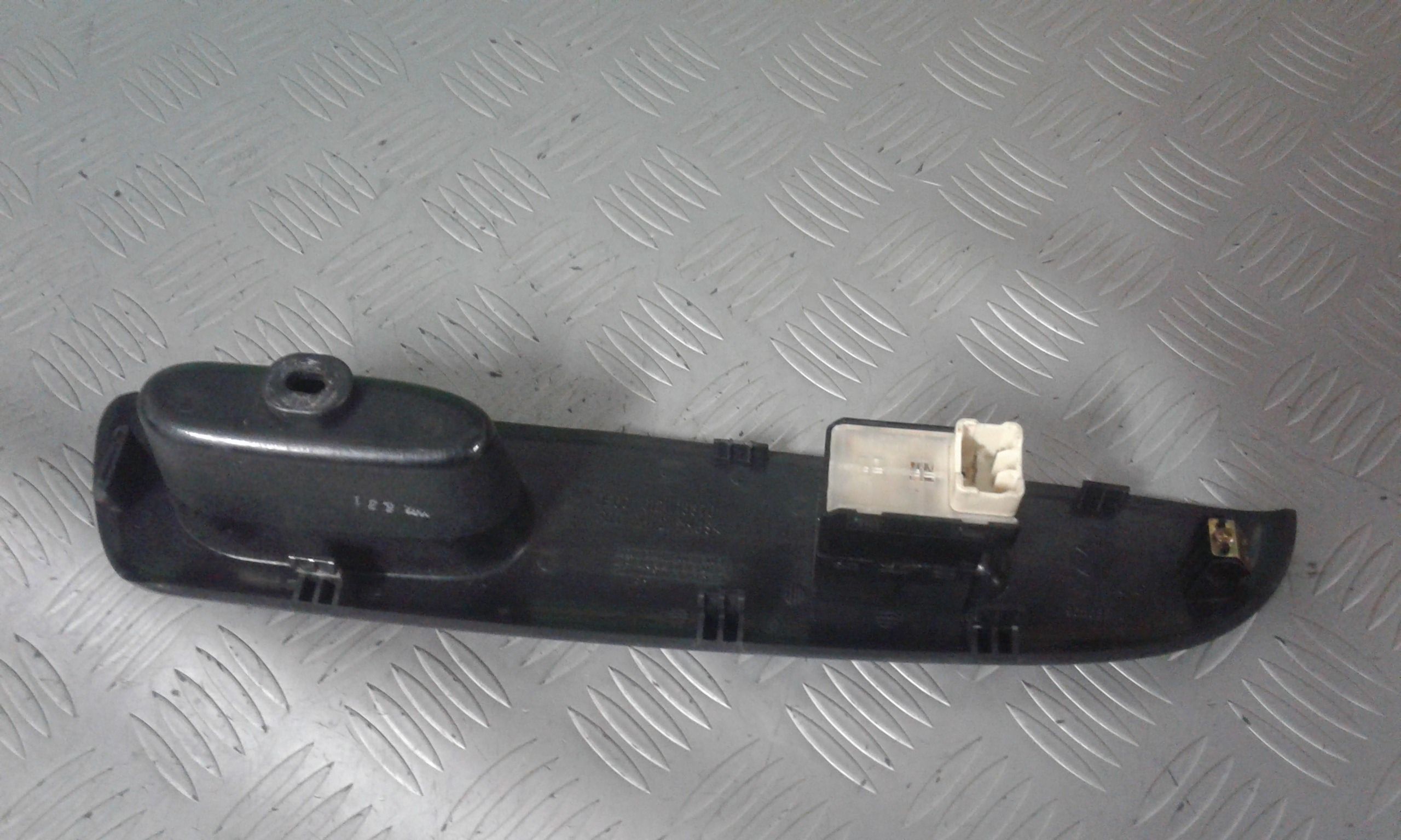 Interruttore Alzacristalli Porta Ant. Destro Usato