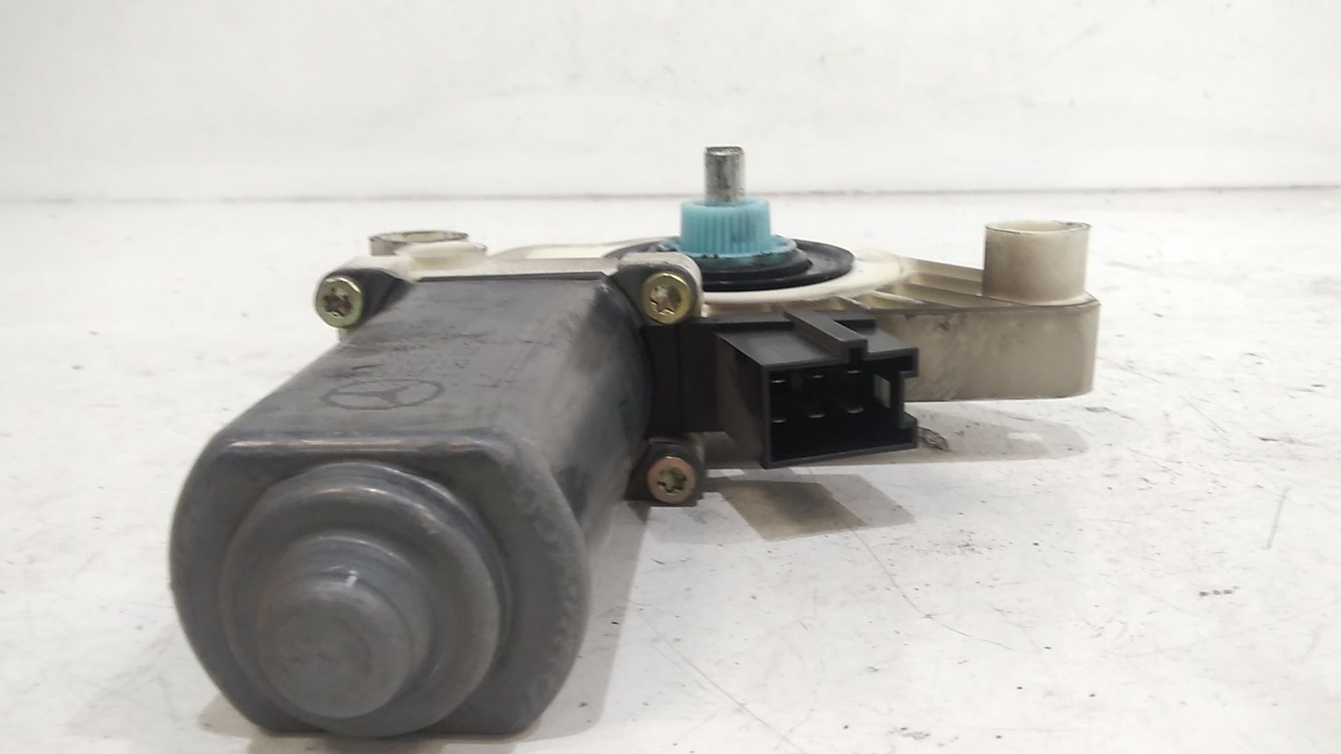 Motorino Alzacristallo Porta Ant. Destro A1698204242 Usato