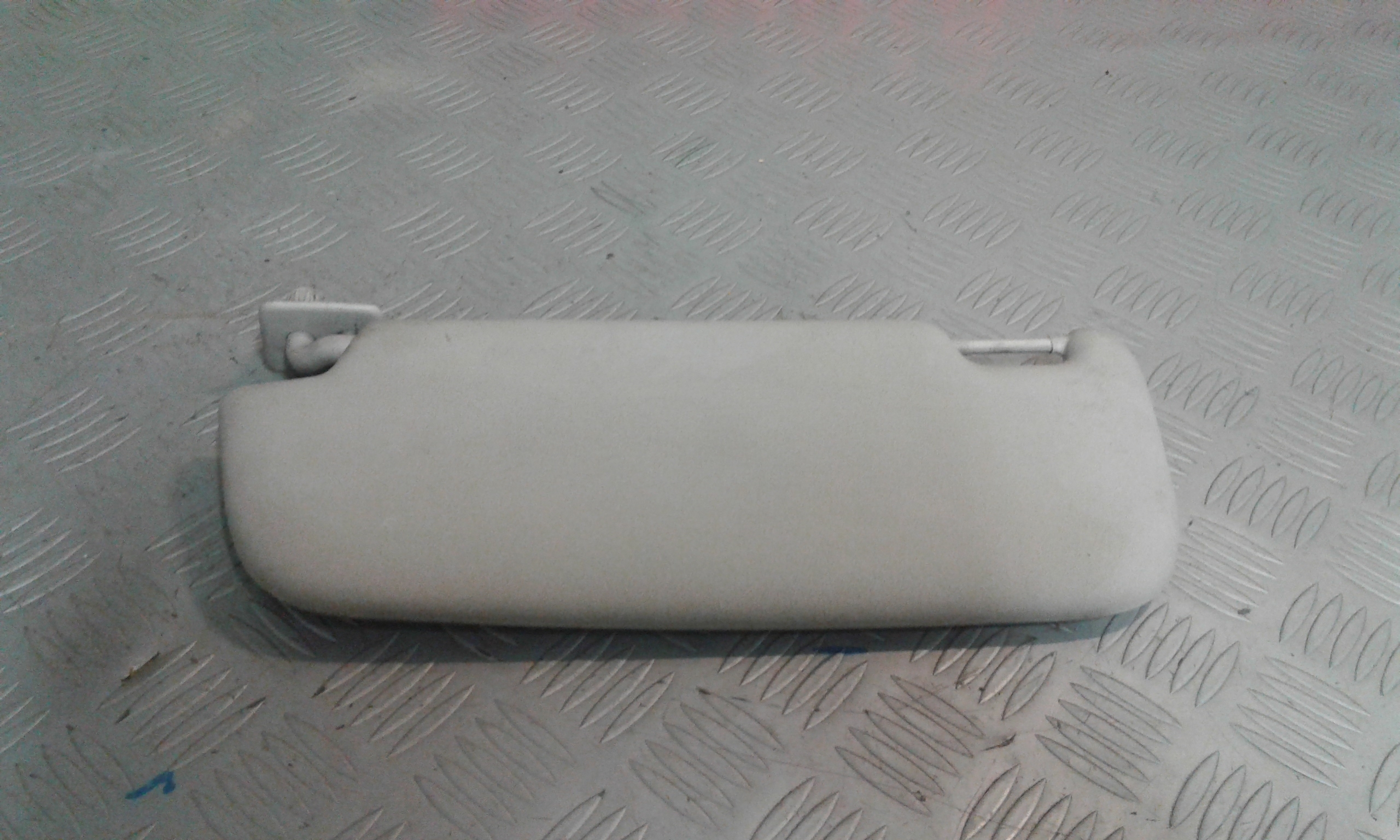 Aletta Parasole Parabrezza Destro A4548100410CH0A Usato