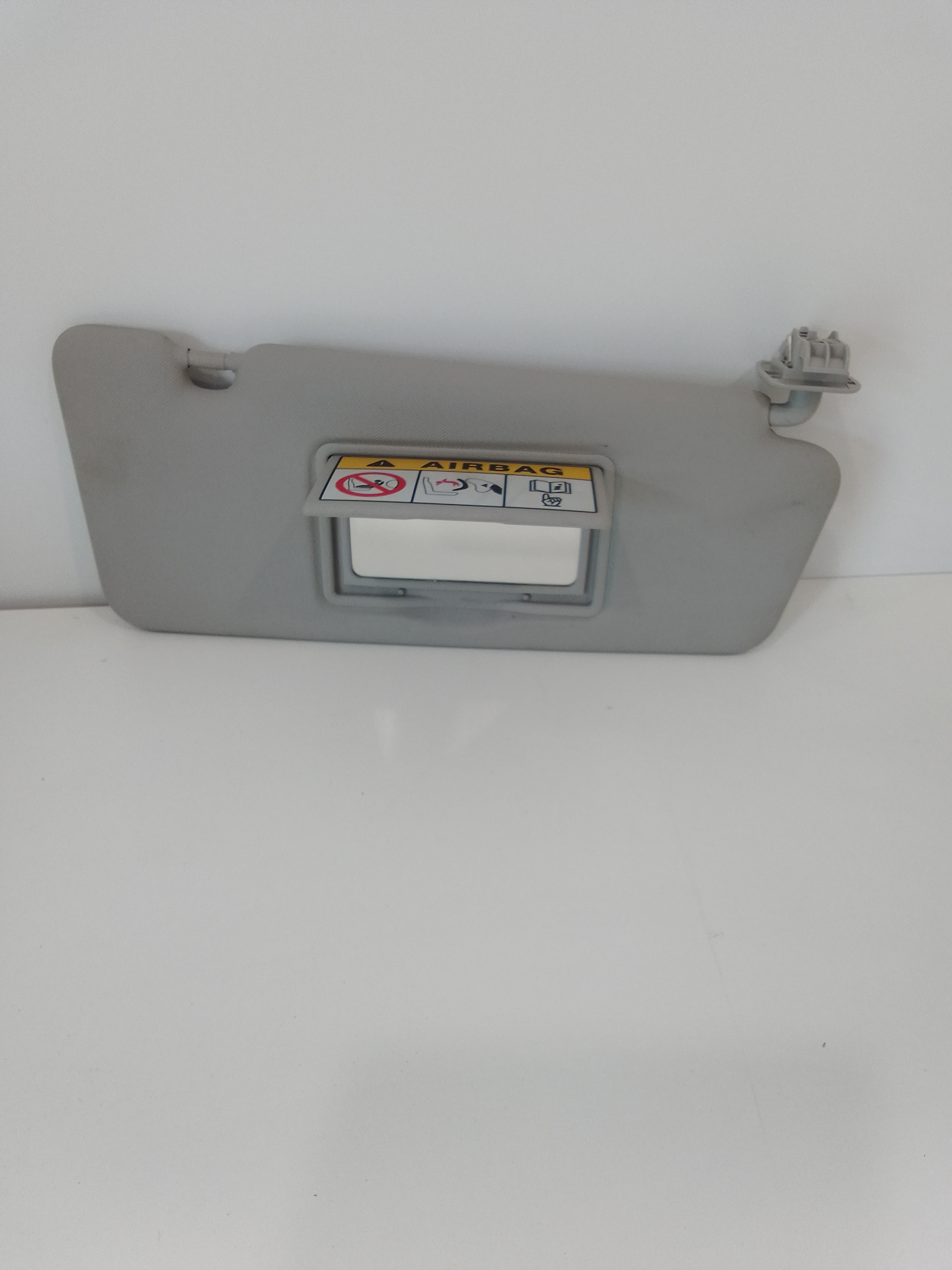 Aletta Parasole Parabrezza Destro 964012136R Usato