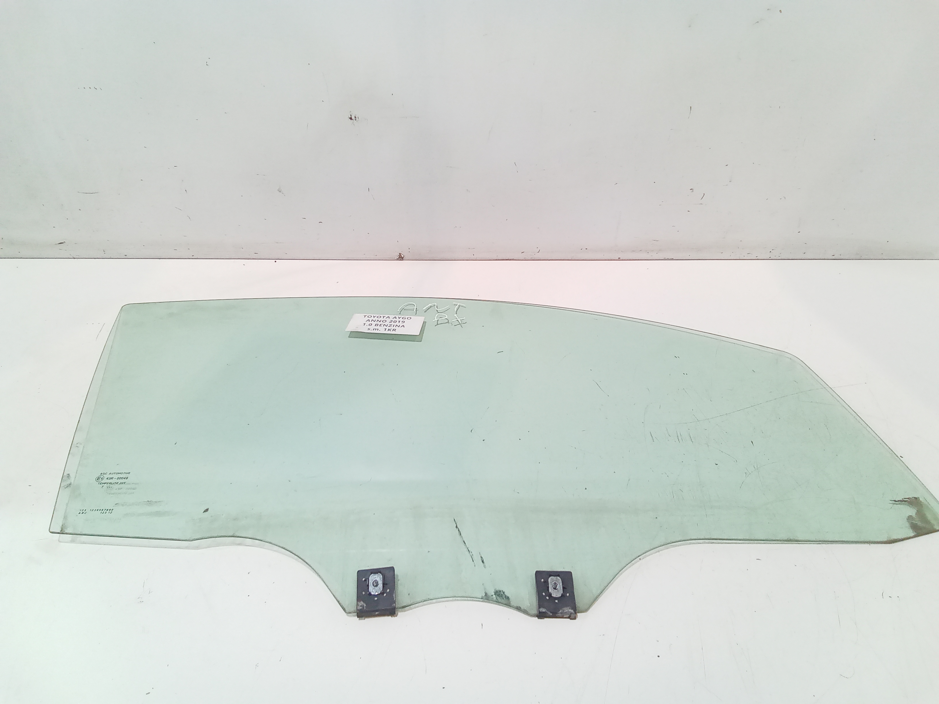 Scendente Porta Ant. Destro 681110H030 Usato