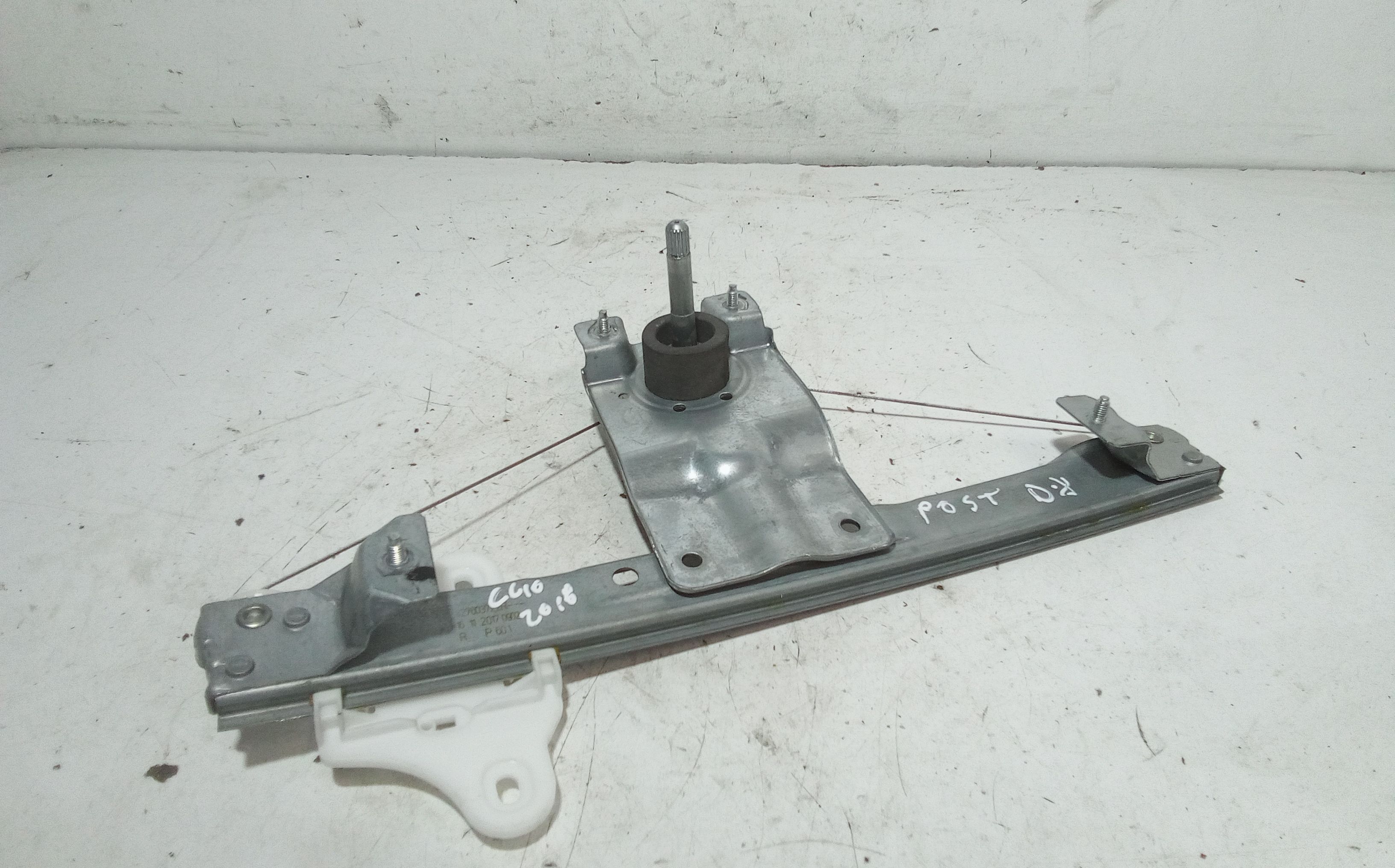 Alzacristallo Porta Post. Destro 827003722R Usato