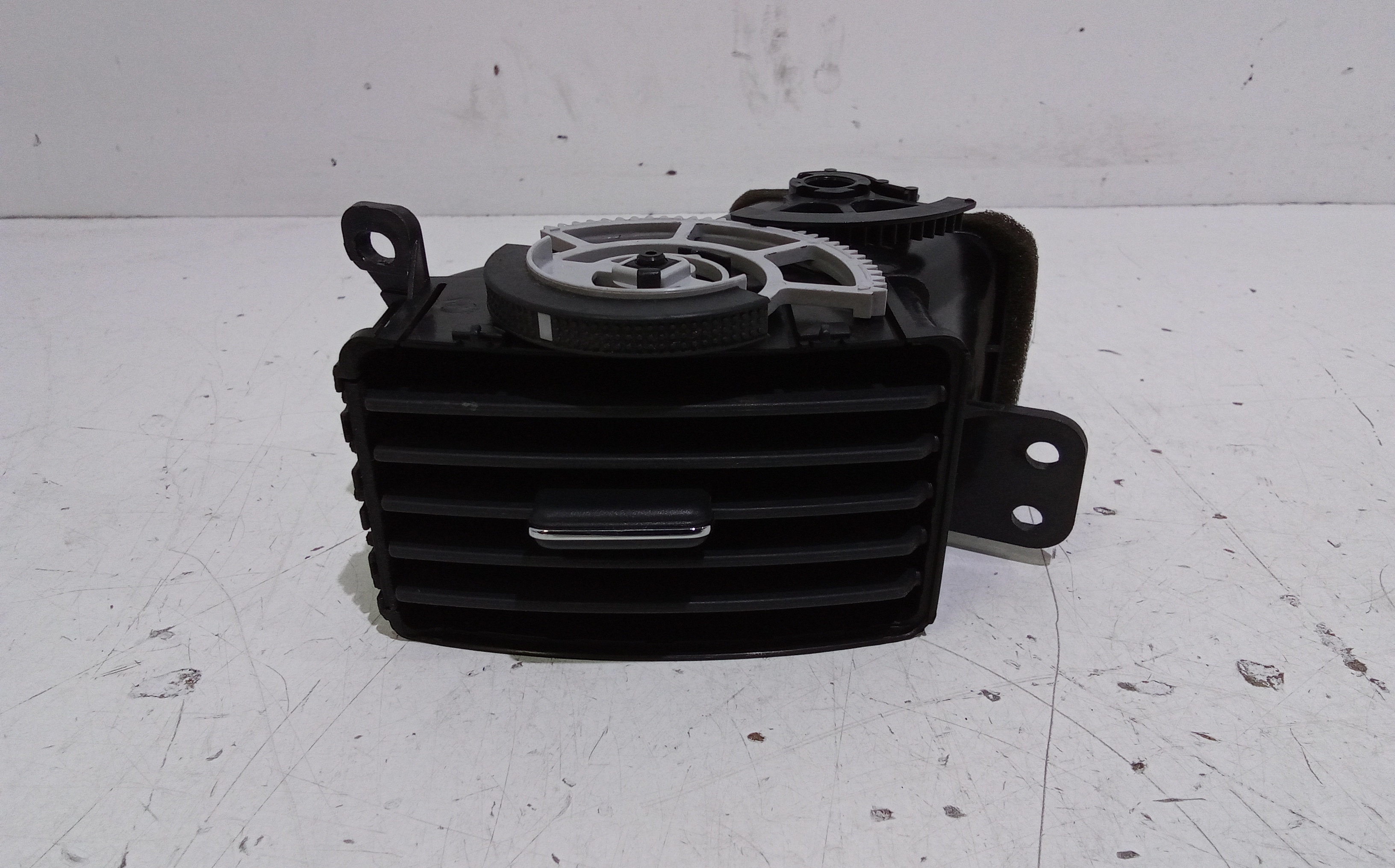 Condotto Aria Bocchette Lat. Cruscotto Sinistro 558450F010 Usato