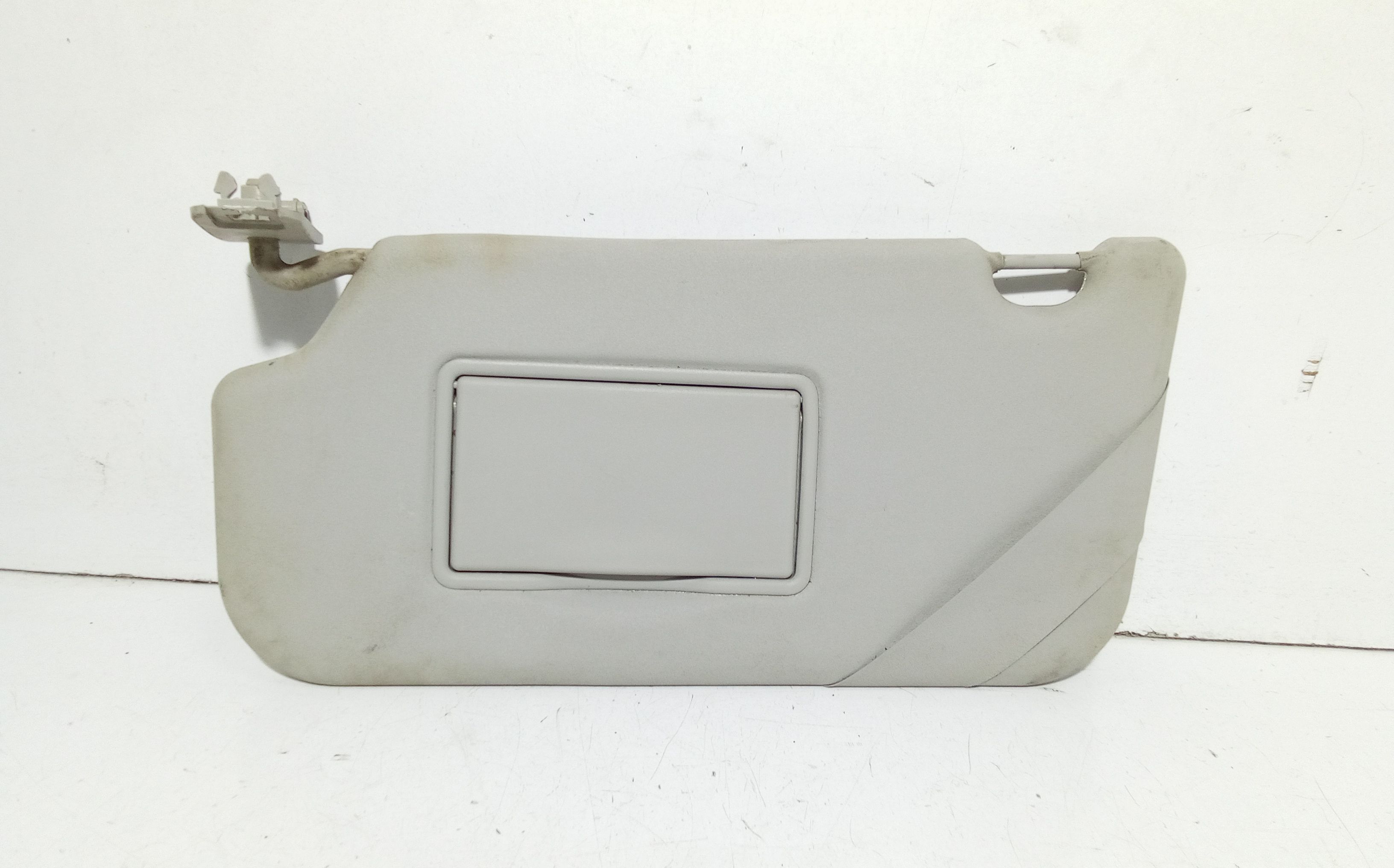 Aletta Parasole Parabrezza Sinistro 1702310 Usato