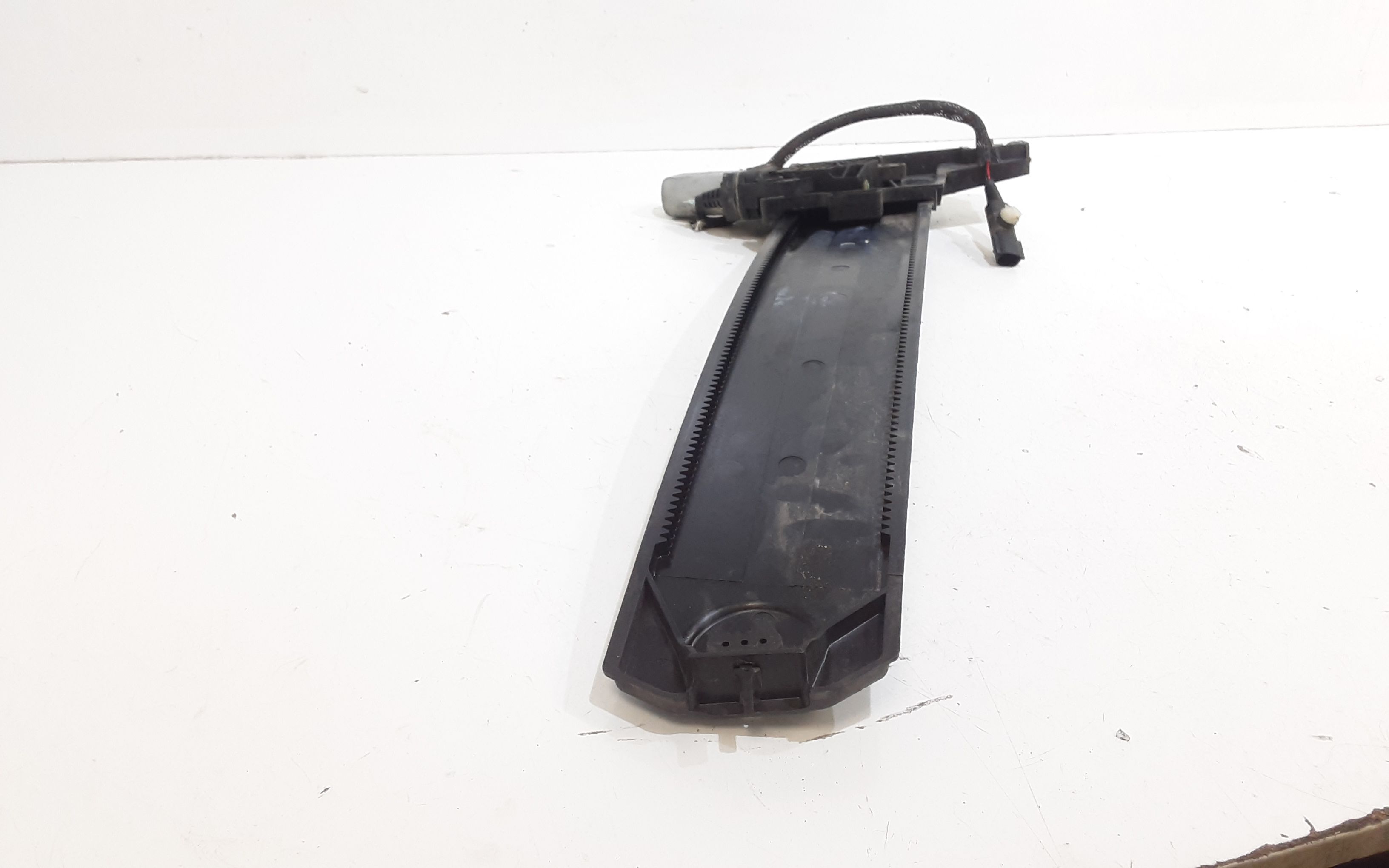 Alzacristallo Porta Ant. Sinistro Usato