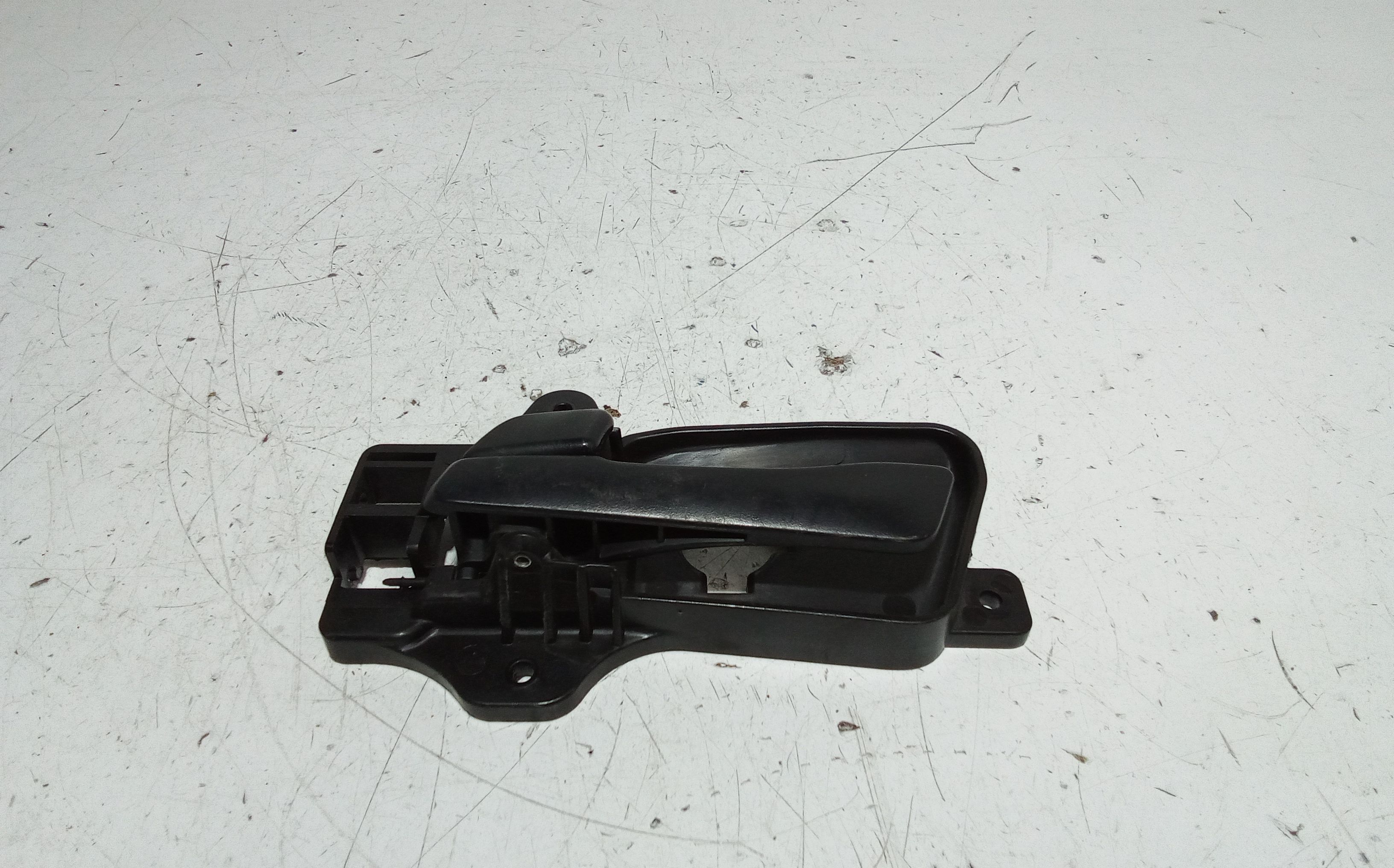 Maniglia Int. Apertura Porta Ant. Sinistro 826102L010 Usato