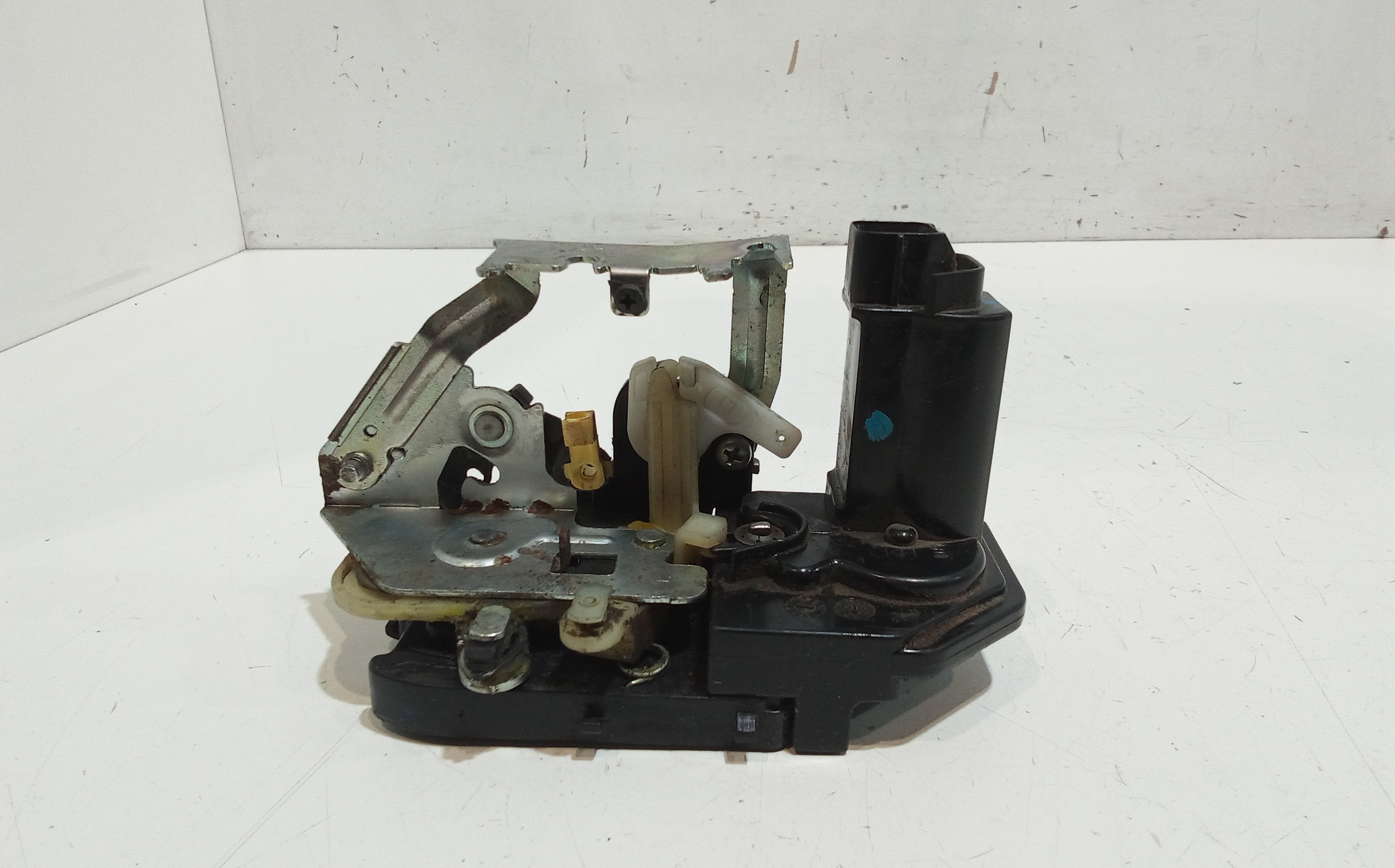 Serratura Porta Ant. Sinistro 813100X001 Usato