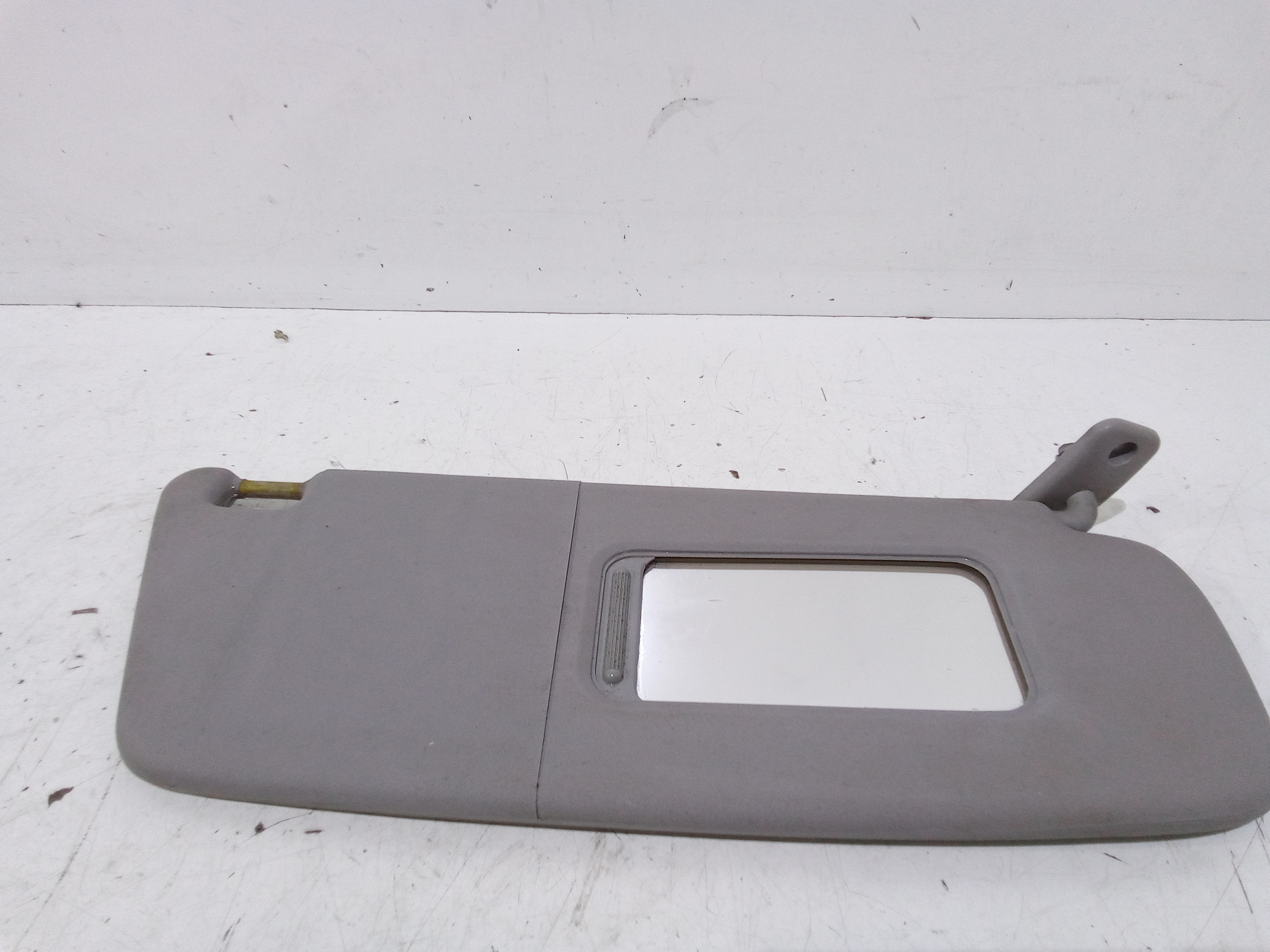 Aletta Parasole Parabrezza Destro 13130073 Usato