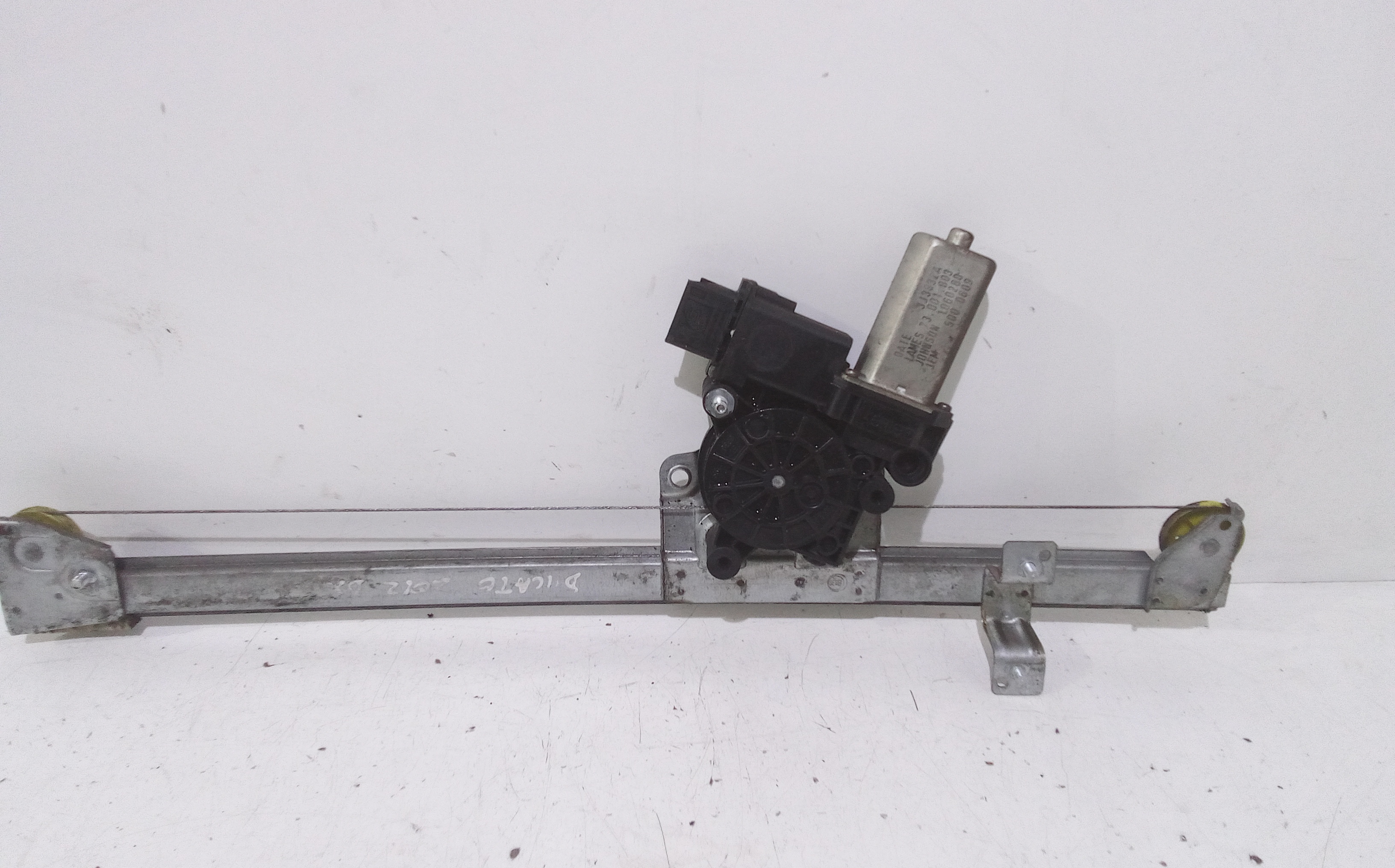 Alzacristallo Porta Ant. Destro Usato