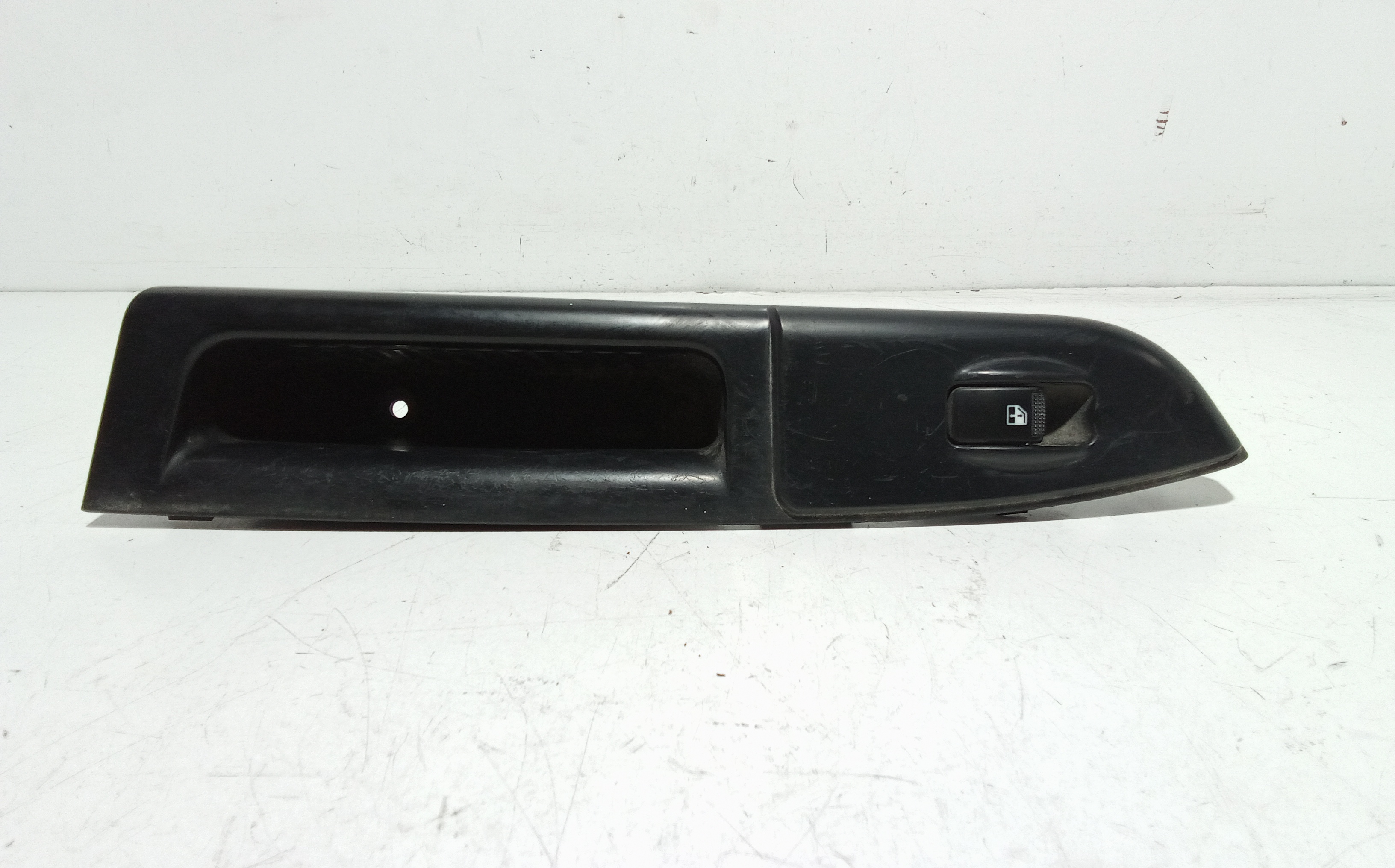 Interruttore Alzacristalli Porta Ant. Destro Usato