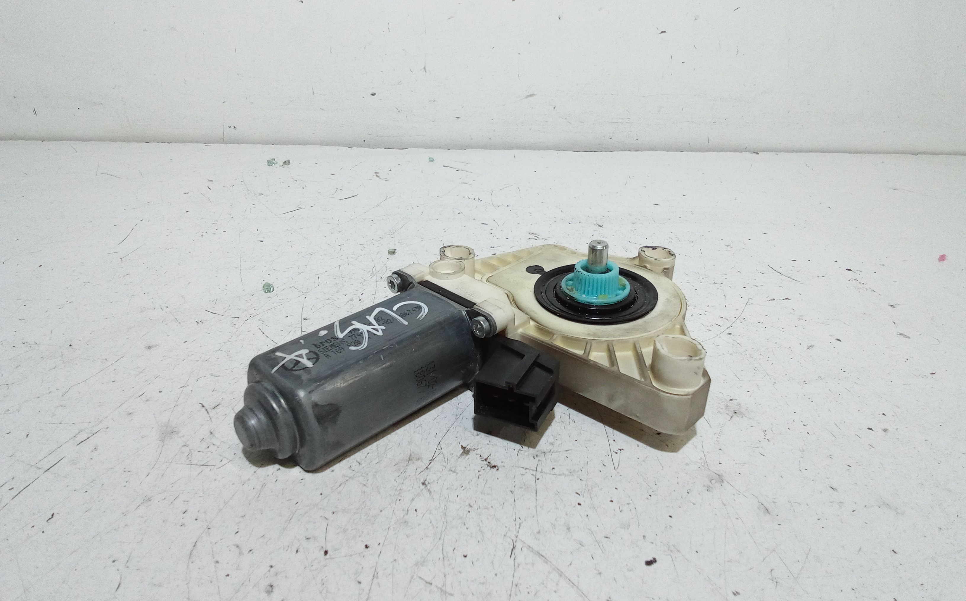 Motorino Alzacristallo Porta Ant. Destro A1698204242 Usato