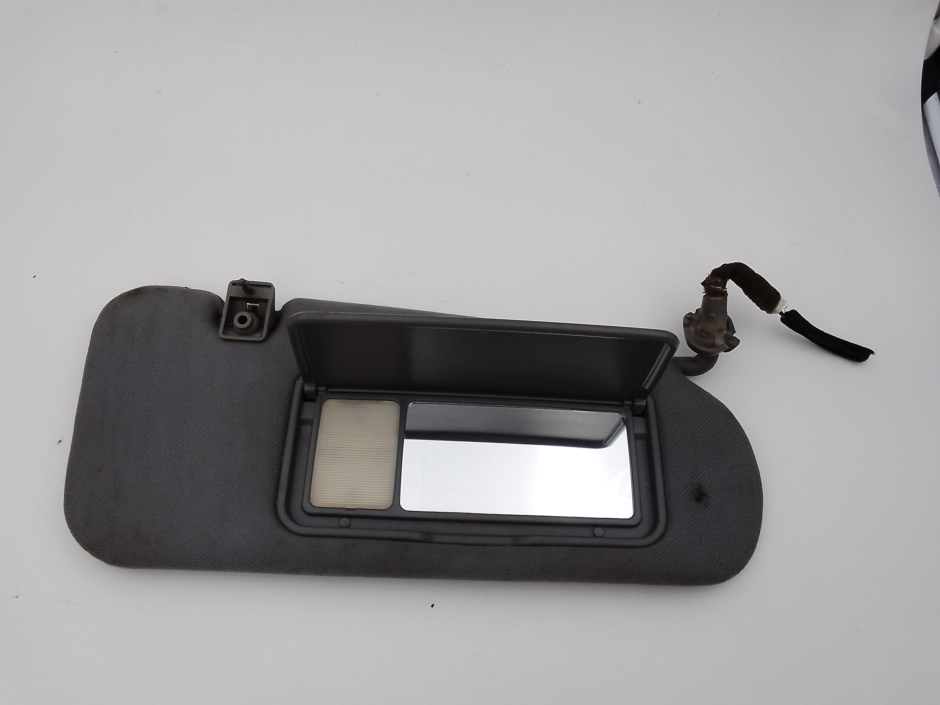 Aletta Parasole Parabrezza Destro 852043E01044 Usato